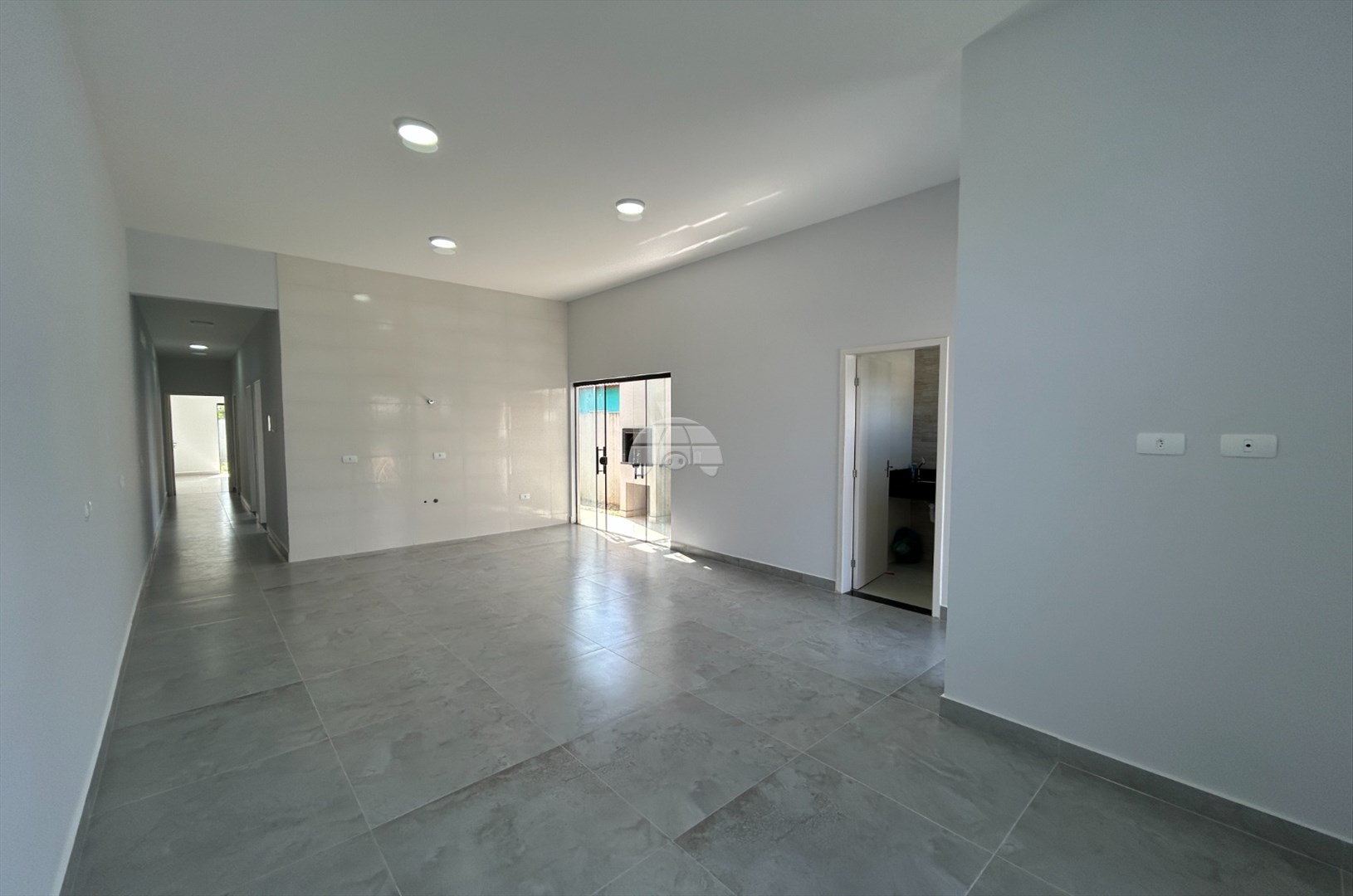 Casa à venda em Balneário Brandalize, Itapoá — Portal Chave Fácil