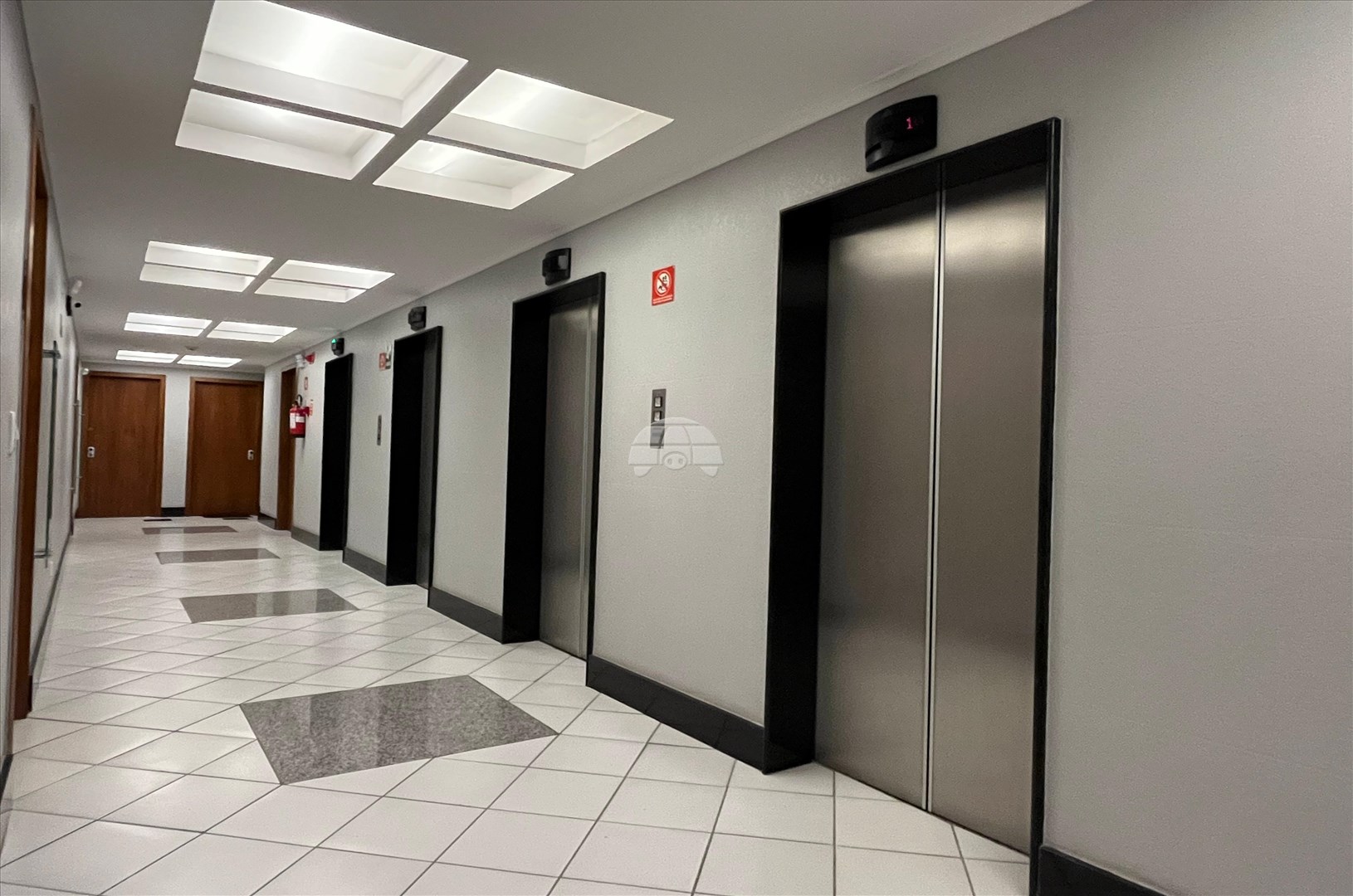 Sala/Conjunto Comercial para alugar em Centro, Curitiba — Portal Chave Fácil