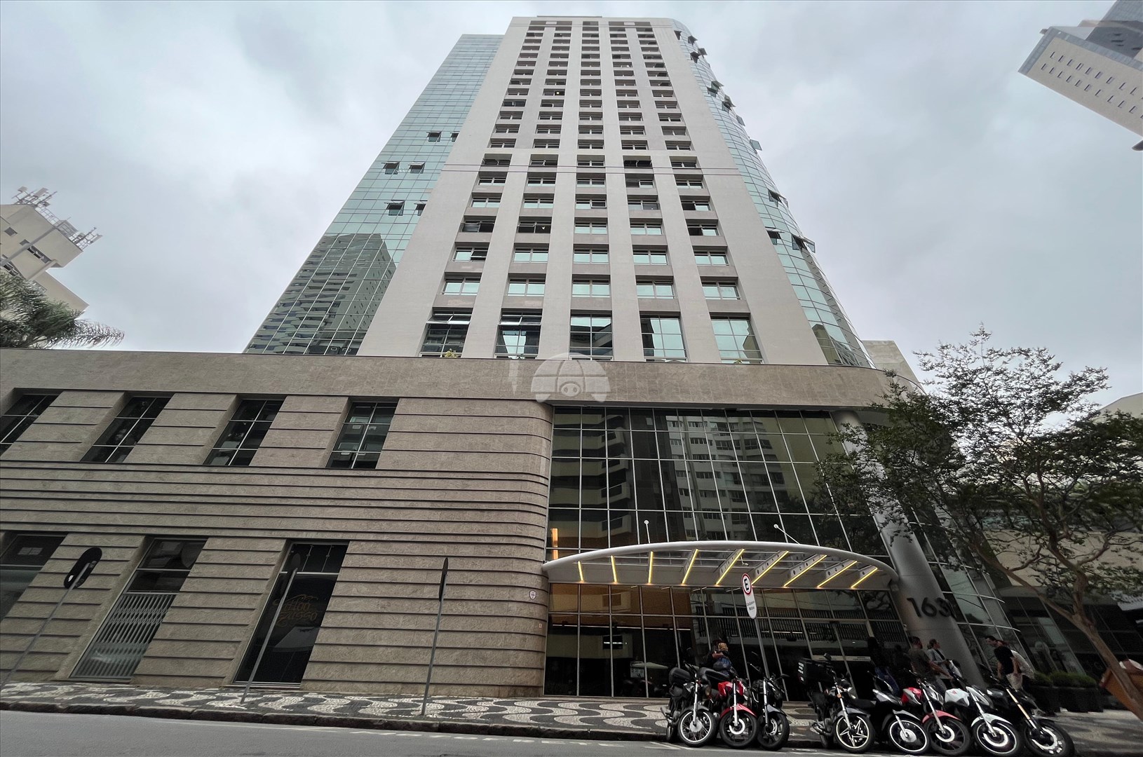 Sala/Conjunto Comercial para alugar em Centro, Curitiba — Portal Chave Fácil
