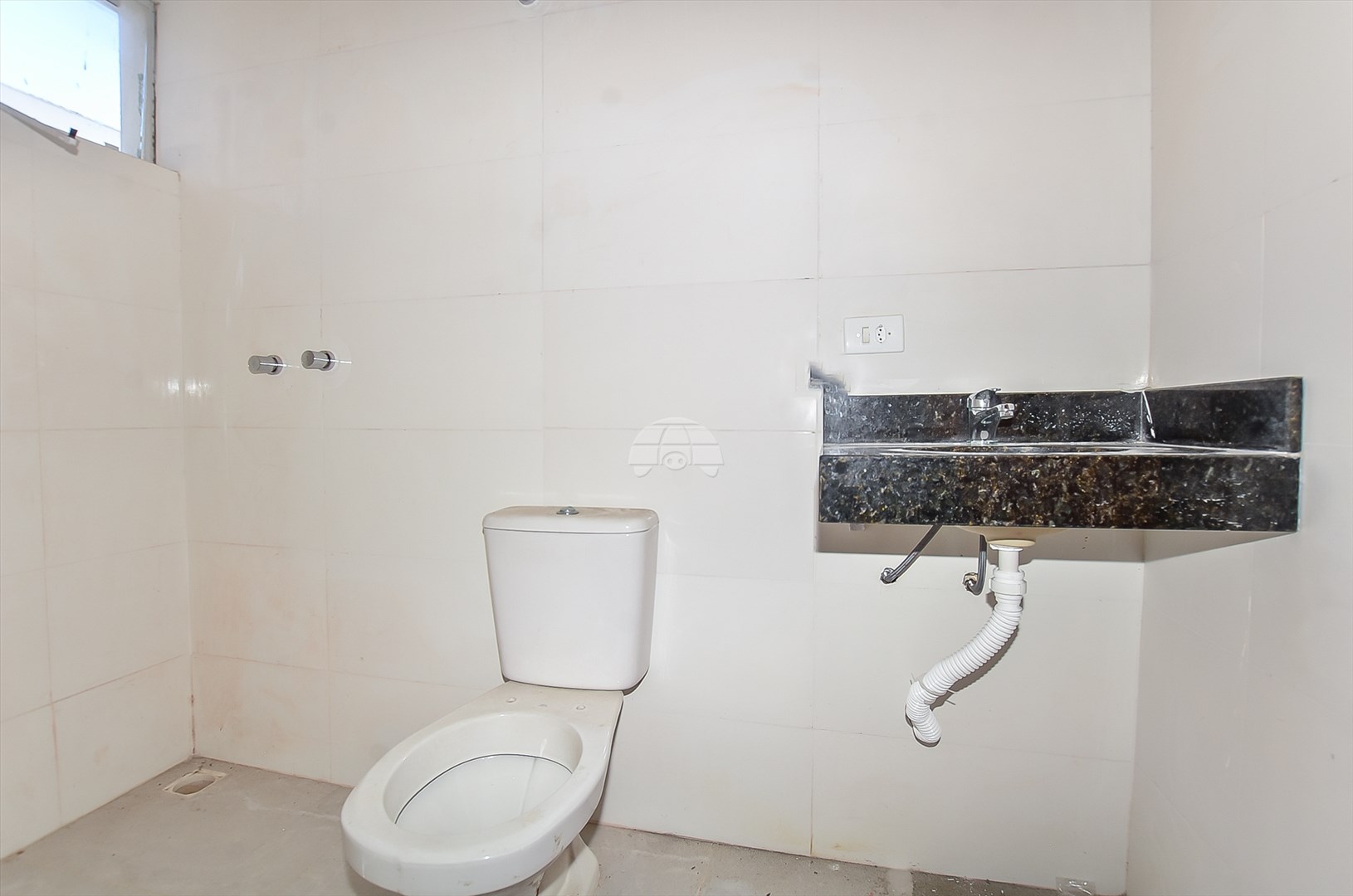 Sobrado à venda em Uberaba, Curitiba — TESTE 12342