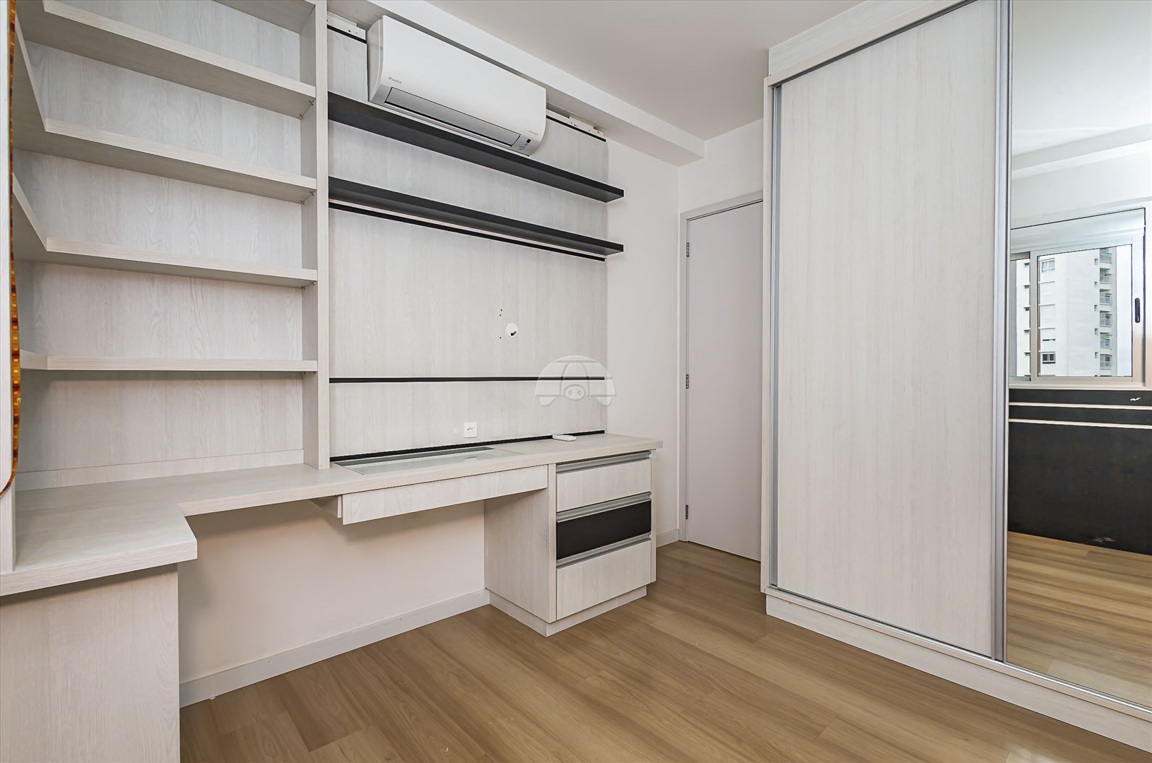 Apartamento à venda em Portão, Curitiba — MAFI ADMINISTRADORA DE IMOVEIS LTDA