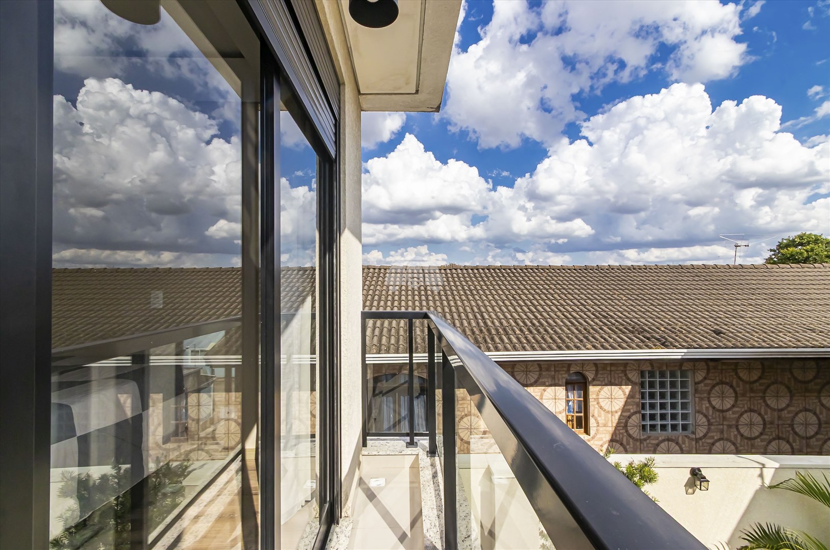 Casa à venda em Hauer, Curitiba — MAFI ADMINISTRADORA DE IMOVEIS LTDA
