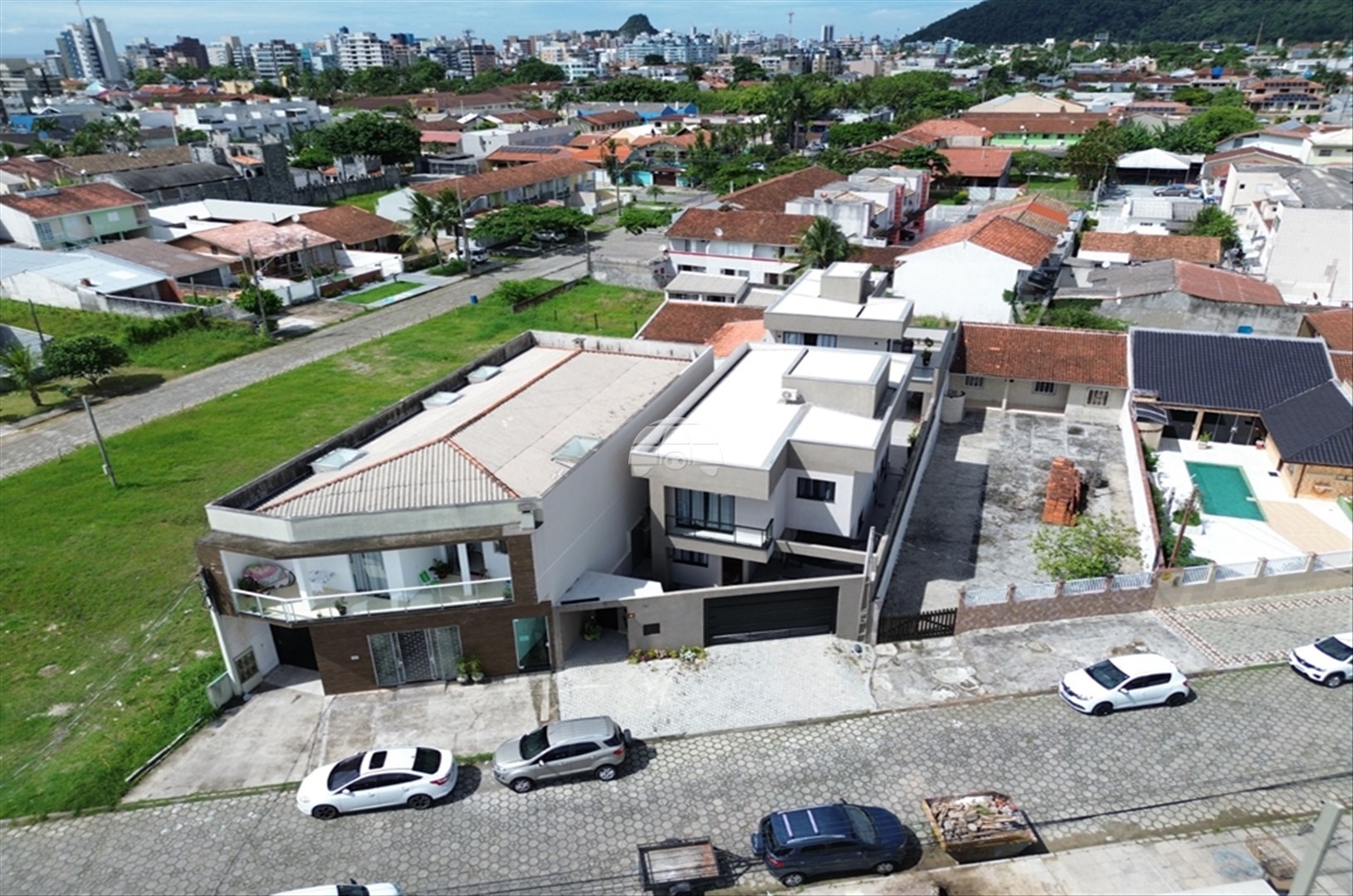 Casa à venda em Centro, Matinhos — Portal Chave Fácil