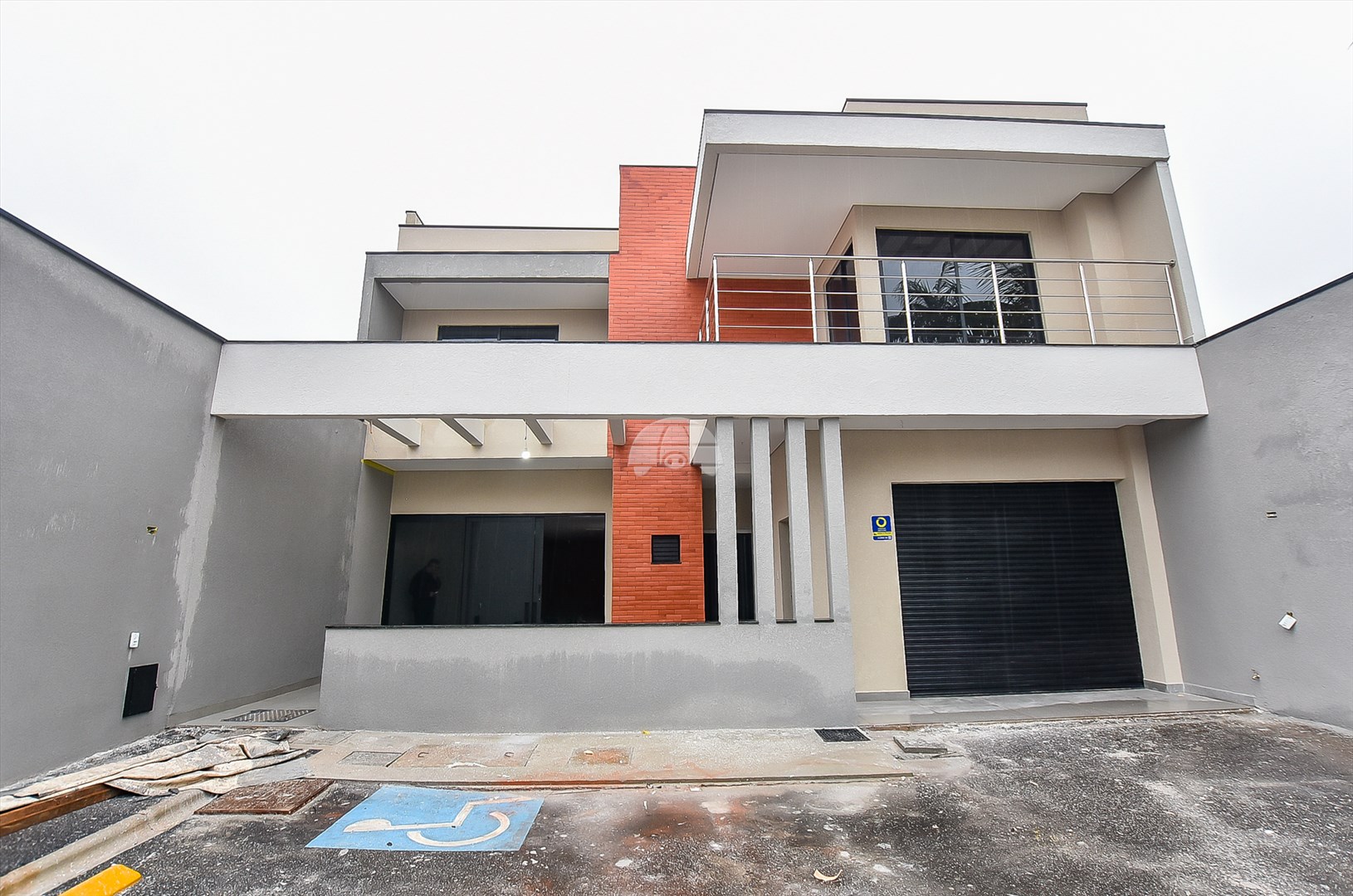 Casa à venda em Santa Quitéria, Curitiba — Portal Chave Fácil