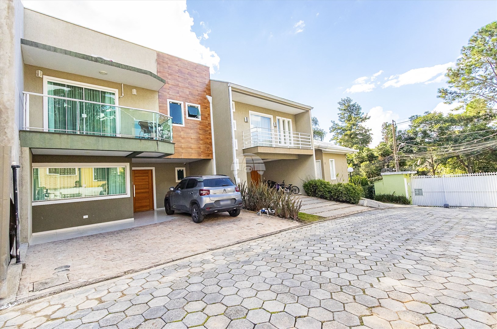 Casa à venda em Cachoeira, Curitiba — Portal Chave Fácil