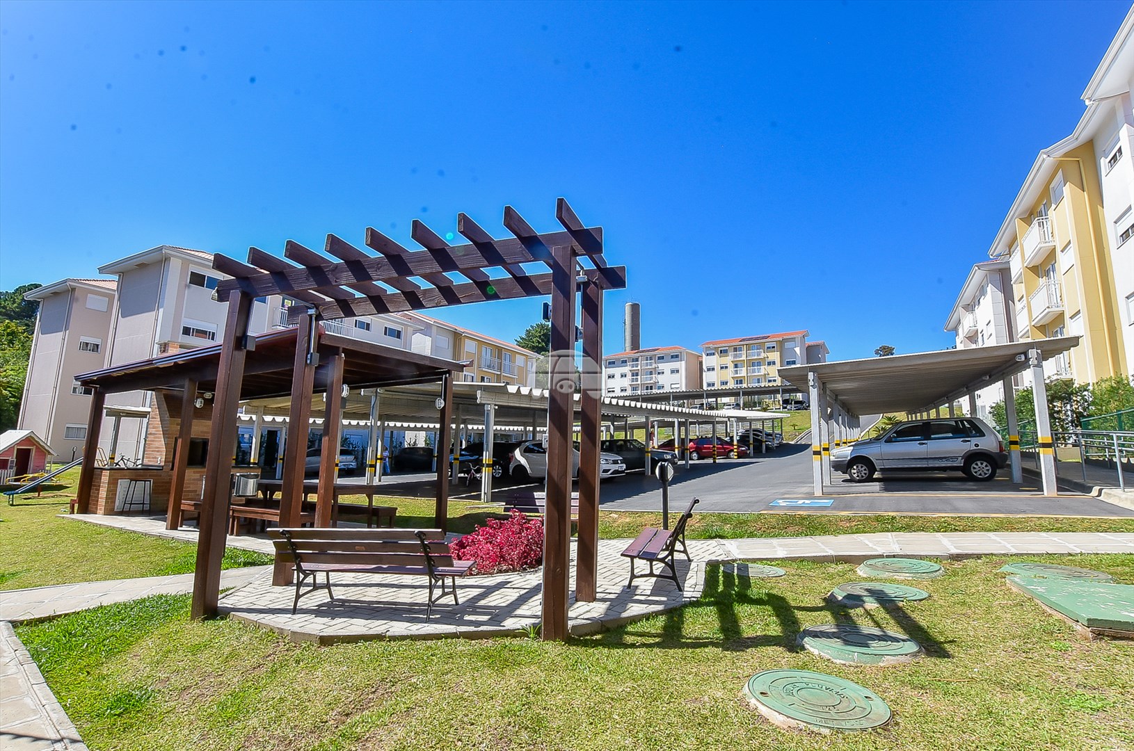 Apartamento à venda em Campo Comprido, Curitiba — UNA