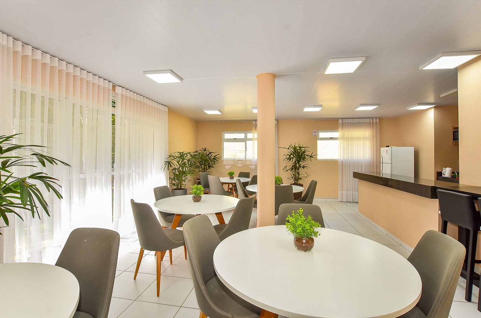 Apartamento à venda em Campo Comprido, Curitiba — UNA