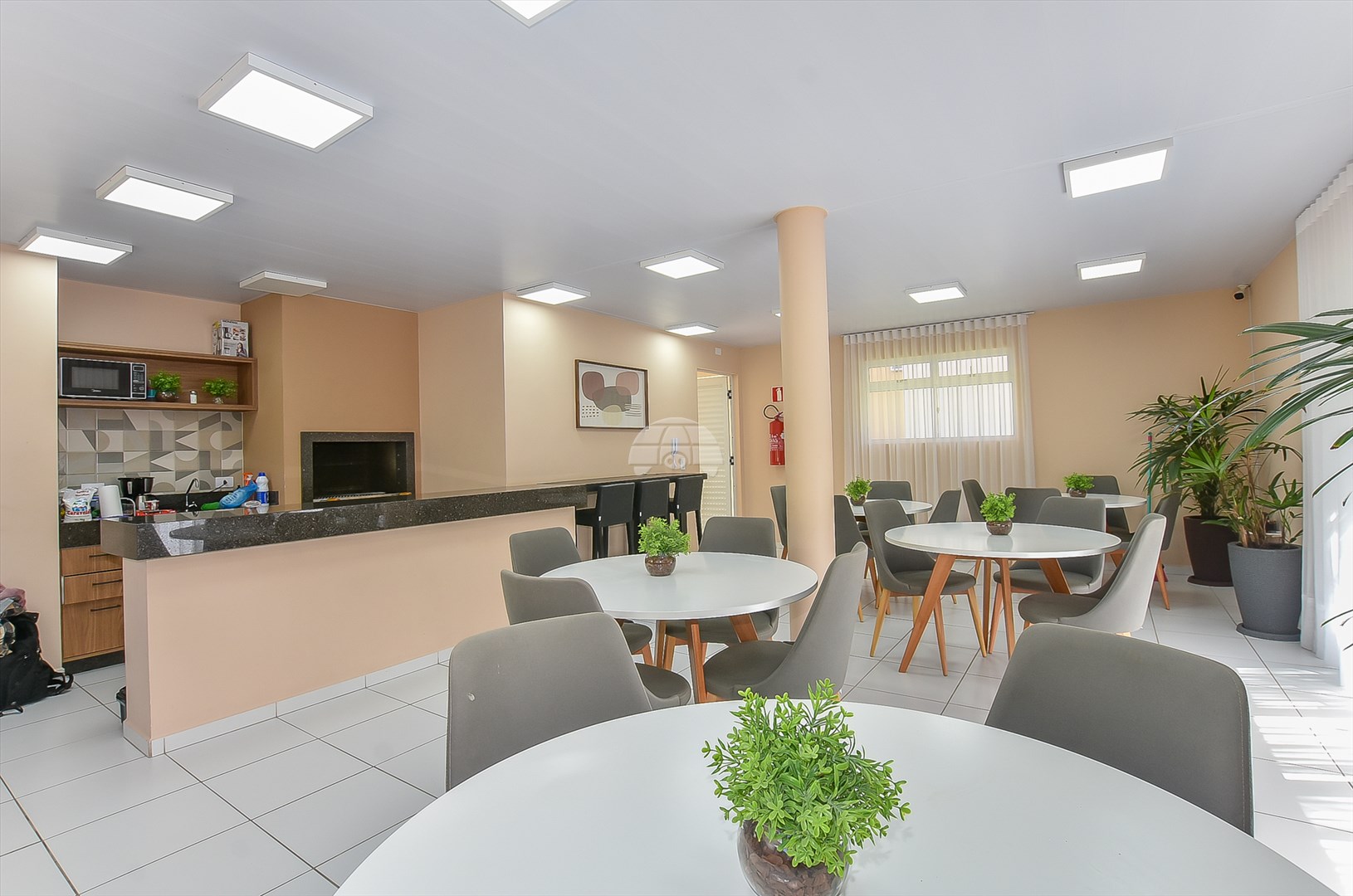 Apartamento à venda em Campo Comprido, Curitiba — UNA
