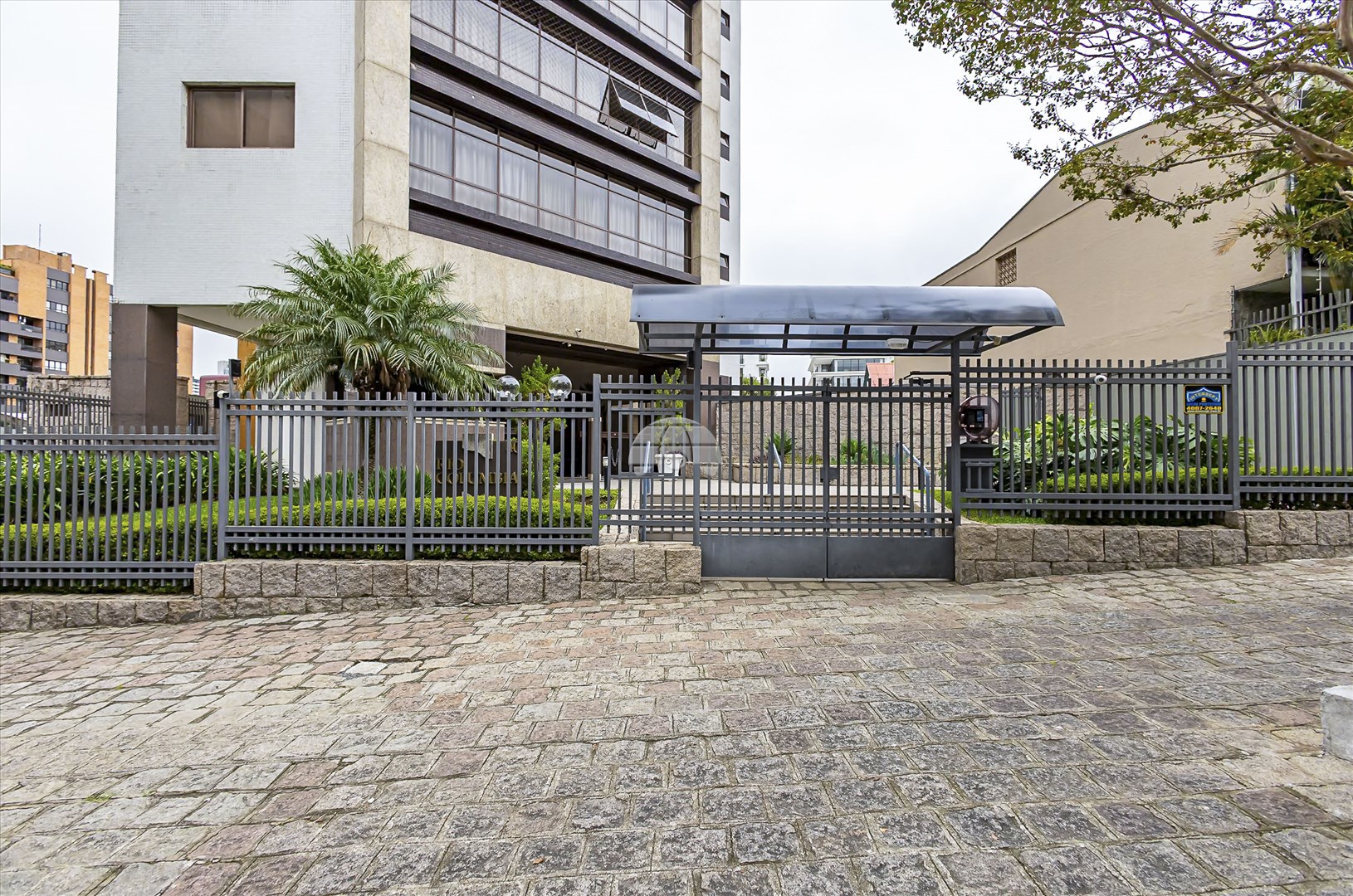 Apartamento Residencial para Venda no Bairro Batel ref. 225820 (2 / 10)