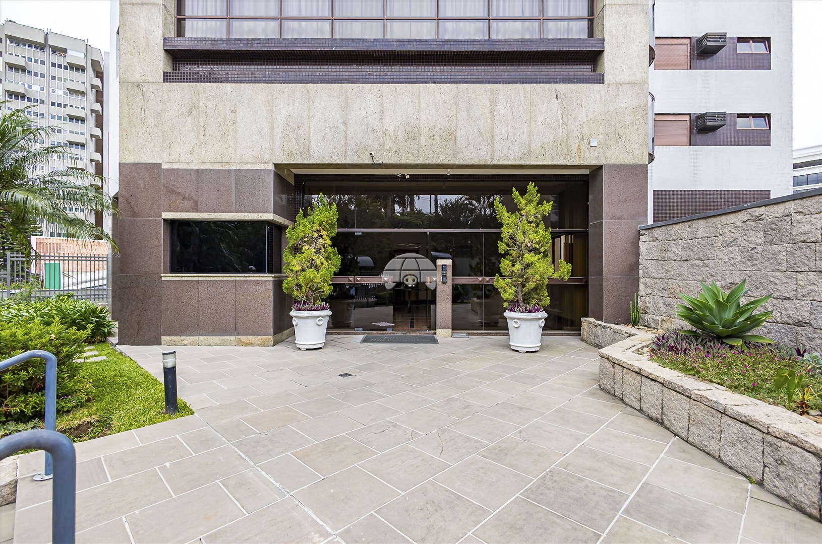Apartamento Residencial para Venda no Bairro Batel ref. 225820 (4 / 10)