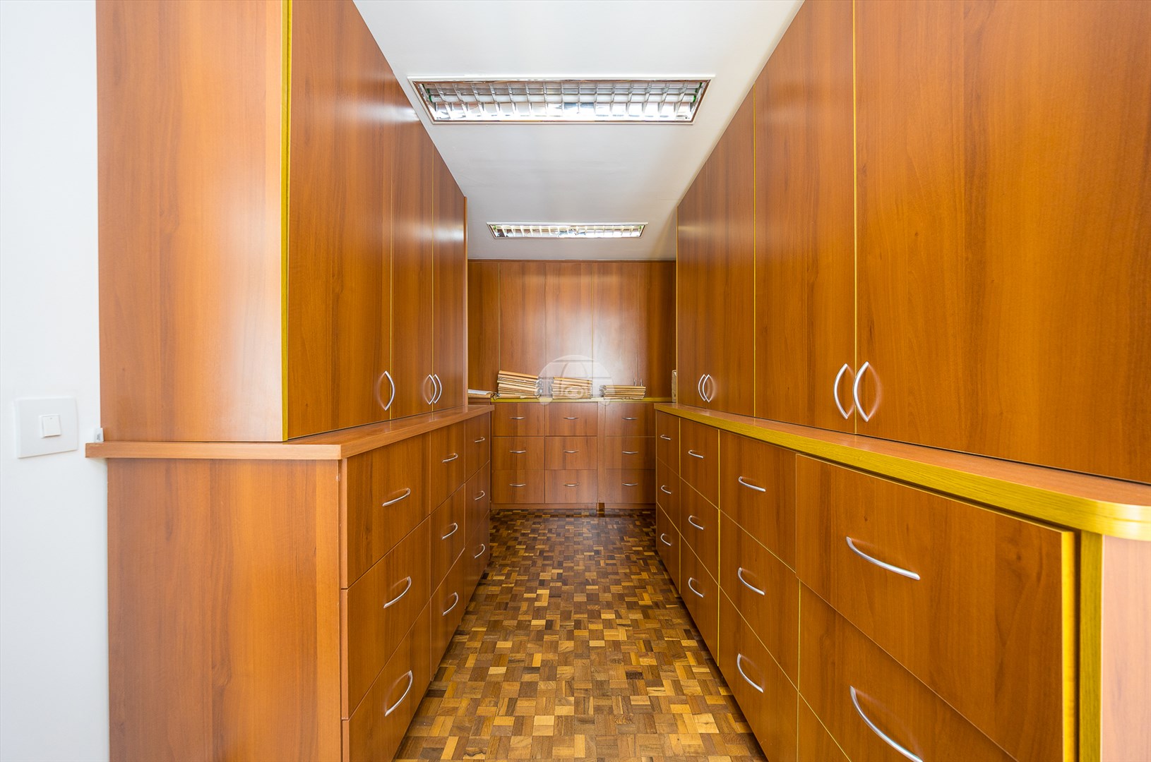 Sala/Conjunto Comercial à venda em Centro, Curitiba — MAFI ADMINISTRADORA DE IMOVEIS LTDA