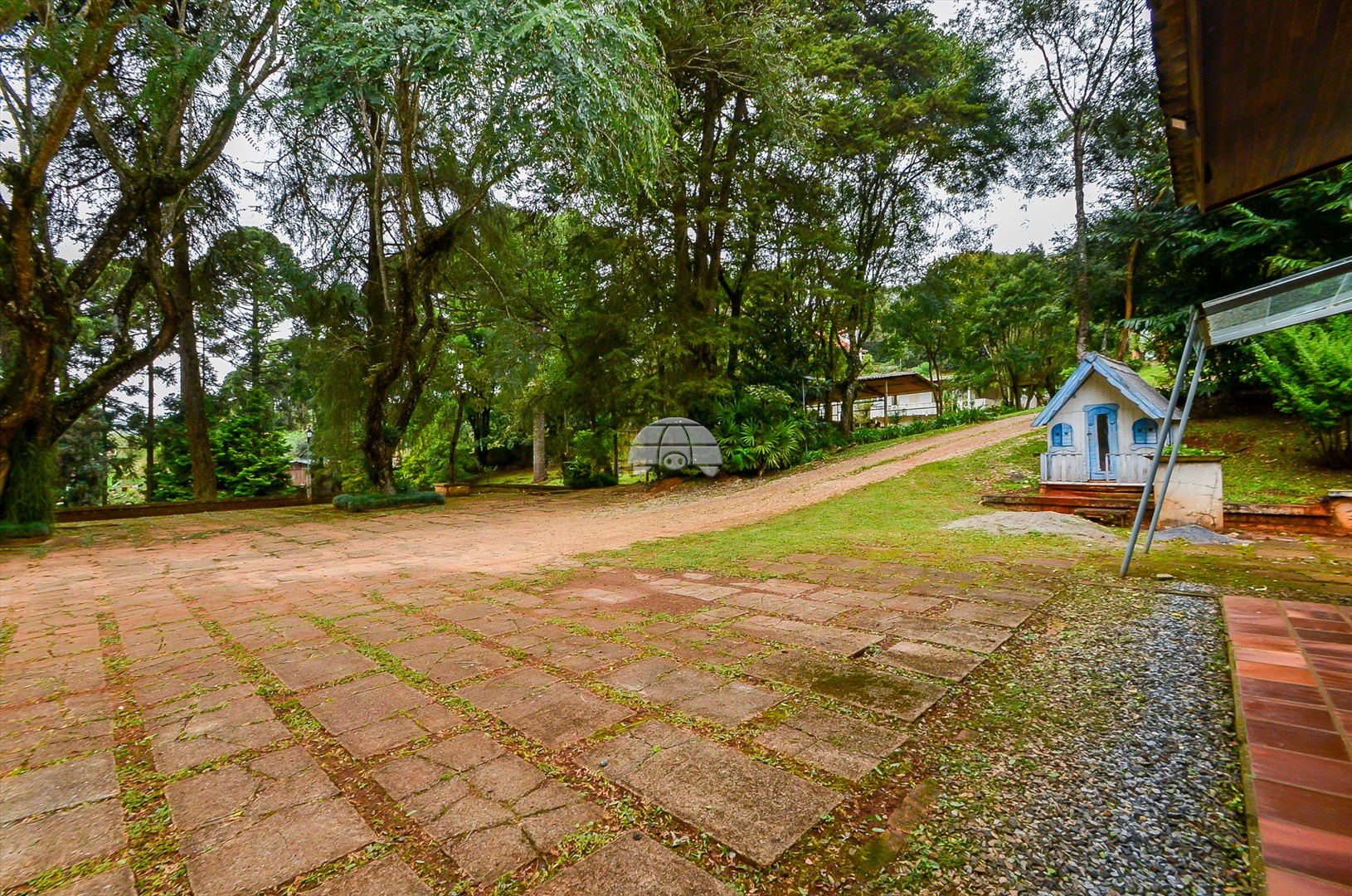 Casa à venda em Pacotuba, Almirante Tamandaré — GOMES CONSULTOR IMOBILIARIO LTDA.