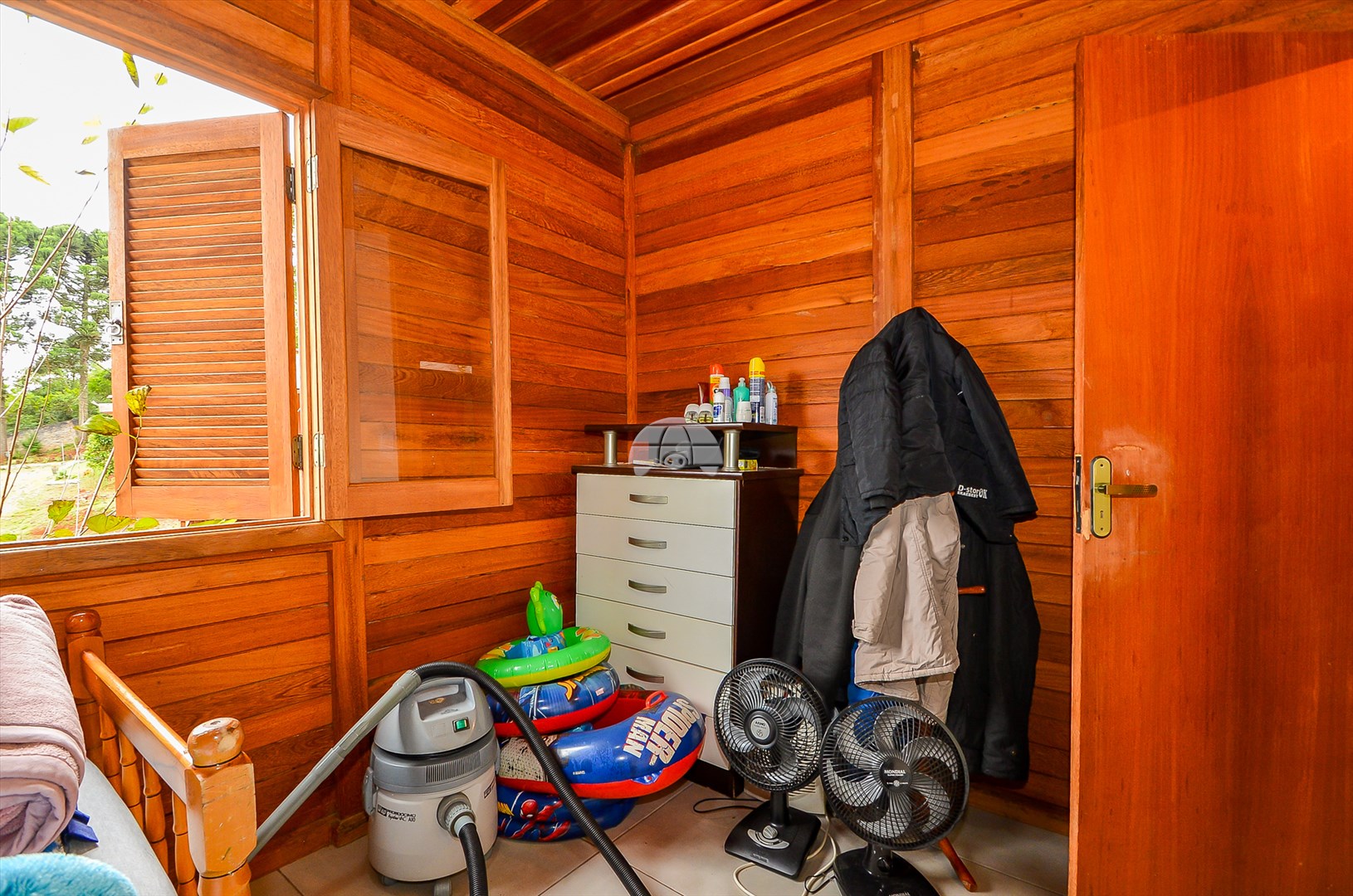Casa à venda em Pacotuba, Almirante Tamandaré — GOMES CONSULTOR IMOBILIARIO LTDA.