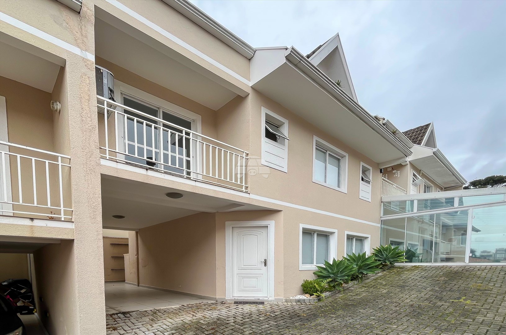 Casa para alugar em Xaxim, Curitiba — Portal Chave Fácil
