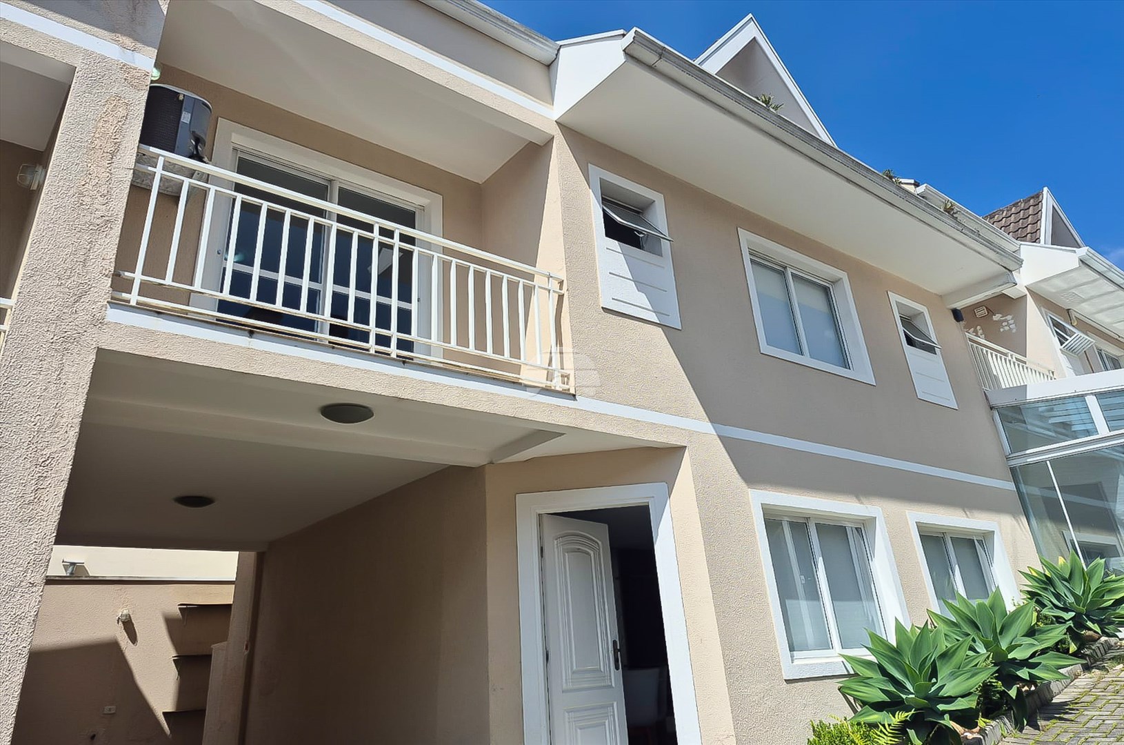 Casa para alugar em Xaxim, Curitiba — Portal Chave Fácil
