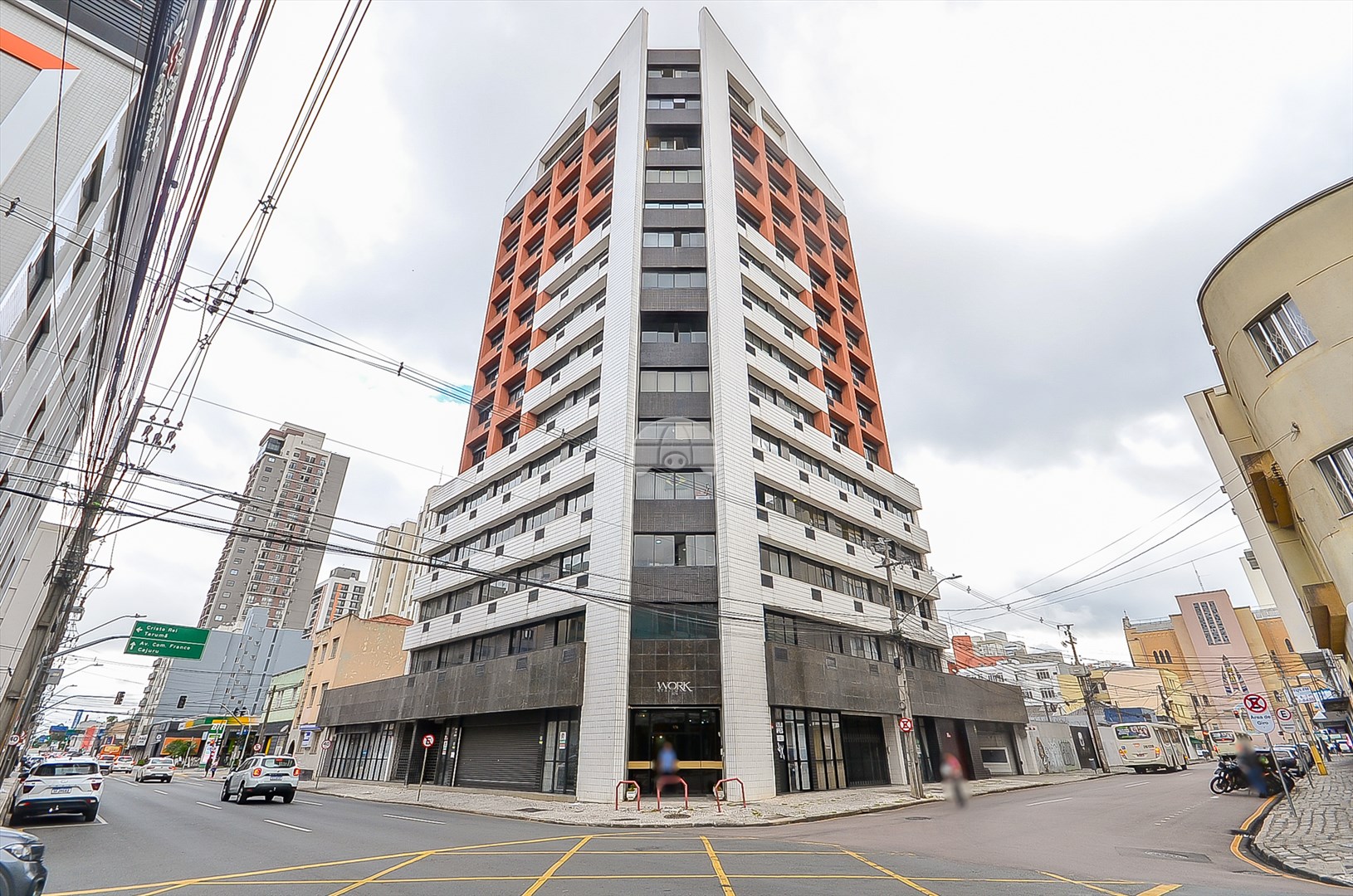 Sala/Conjunto Comercial à venda em Centro, Curitiba — Portal Chave Fácil