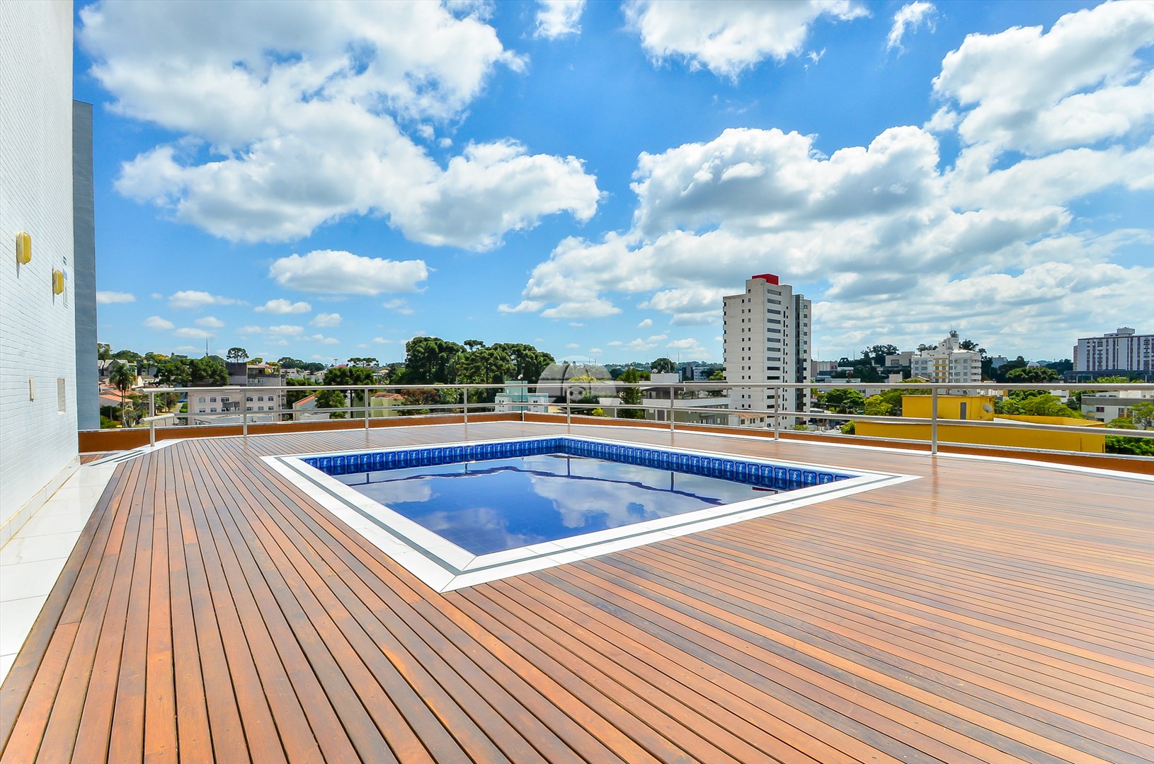 Apartamento à venda em Centro Cívico, Curitiba — TESTE 12342