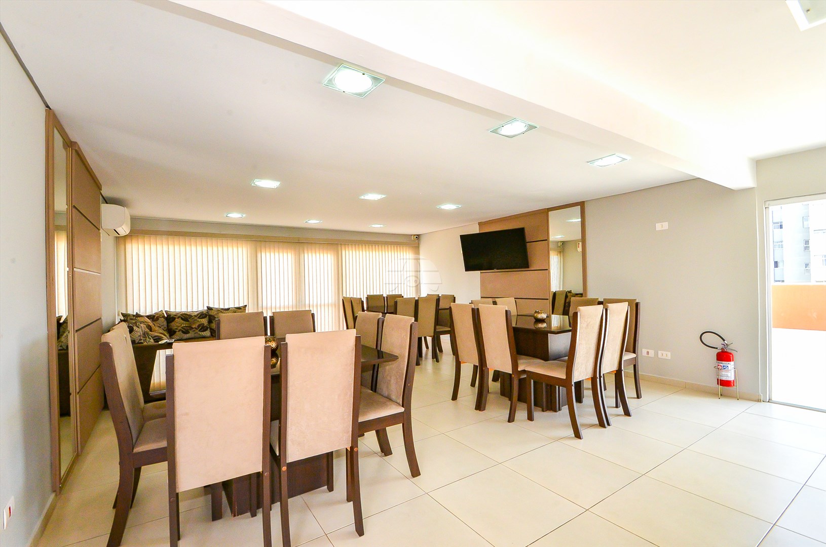 Apartamento à venda em Centro Cívico, Curitiba — TESTE 12342