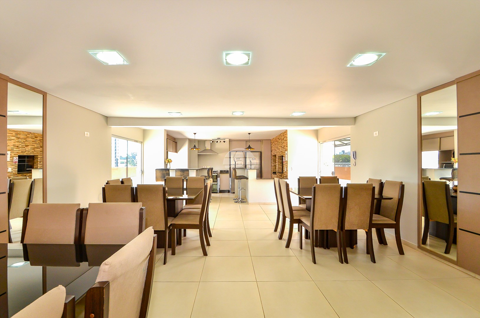 Apartamento à venda em Centro Cívico, Curitiba — TESTE 12342