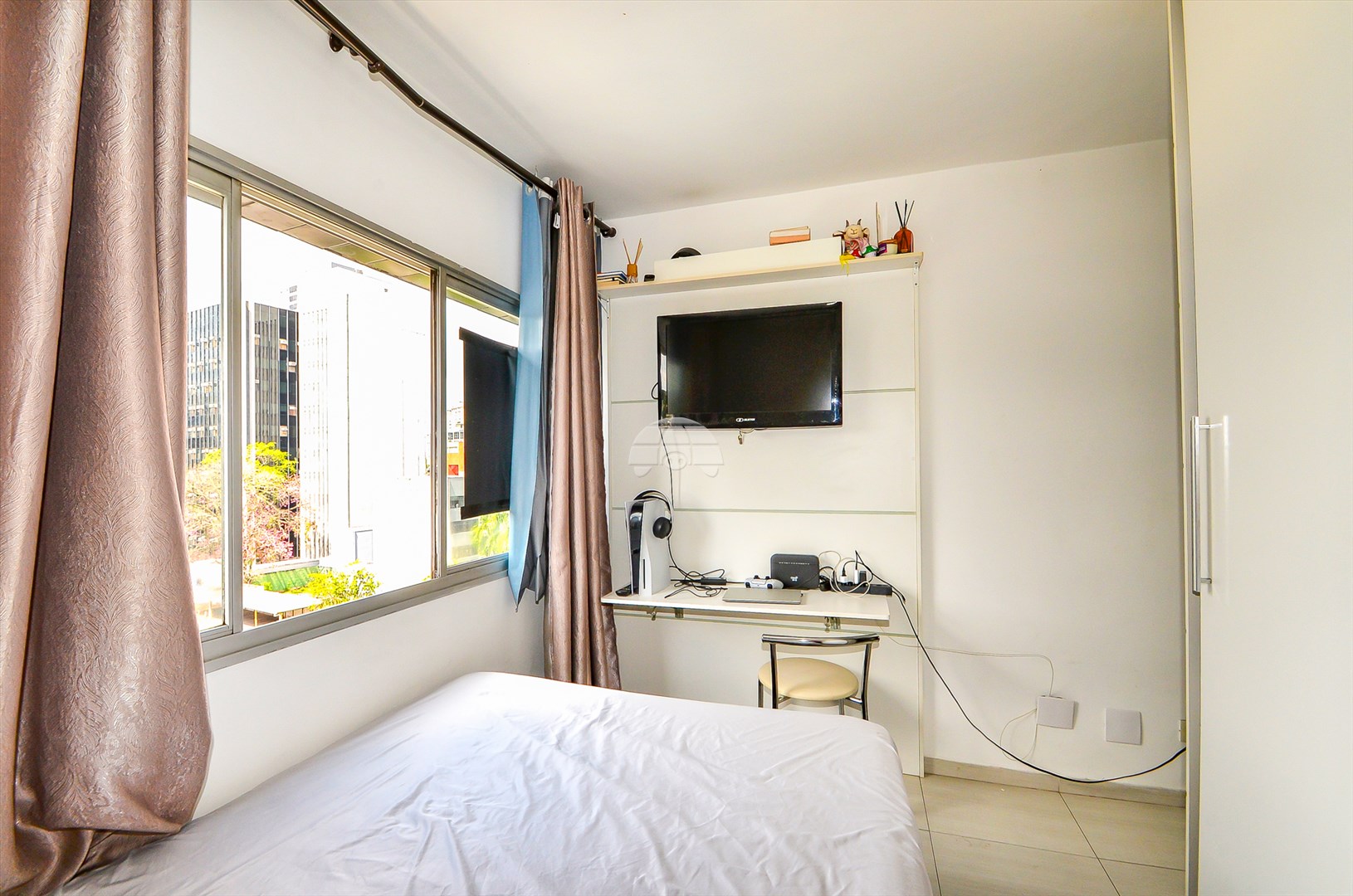 Apartamento à venda em Centro Cívico, Curitiba — TESTE 12342