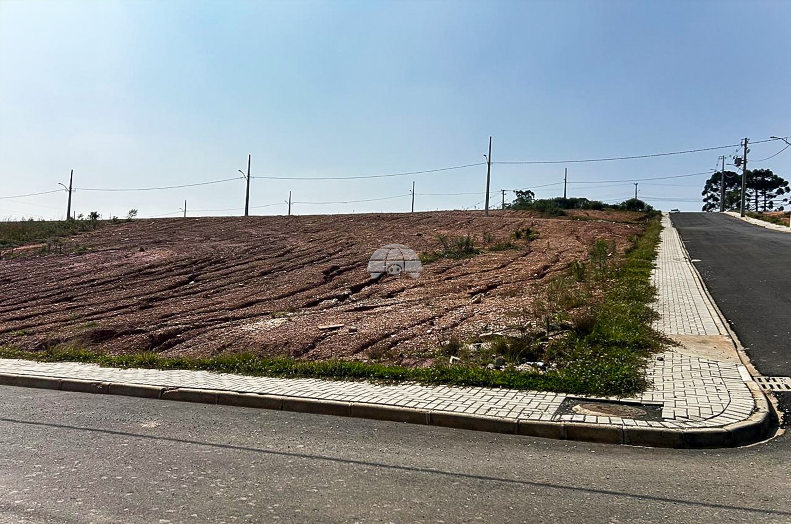 Terreno/Área à venda em Lamenha Grande, Almirante Tamandaré — Portal Chave Fácil