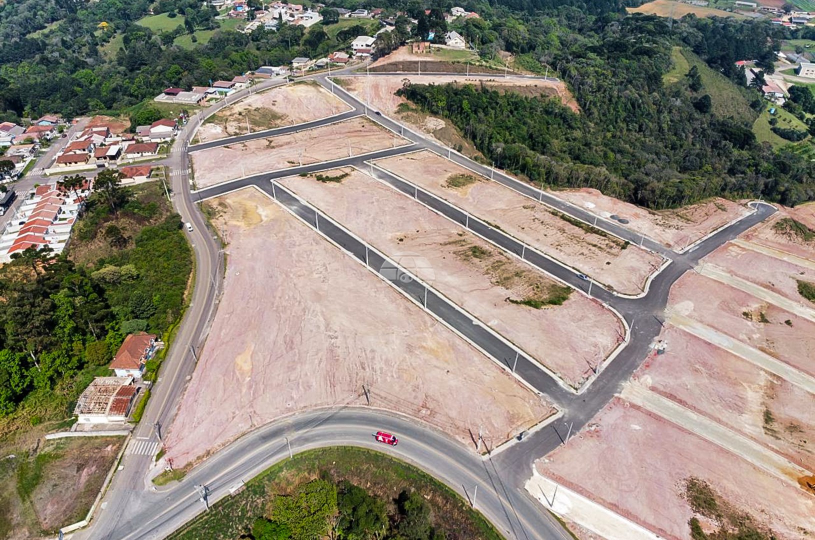 Terreno/Área à venda em Lamenha Grande, Almirante Tamandaré — Portal Chave Fácil