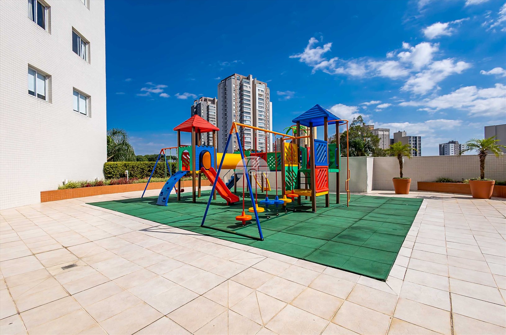 Apartamento à venda em Portão, Curitiba — MAFI ADMINISTRADORA DE IMOVEIS LTDA