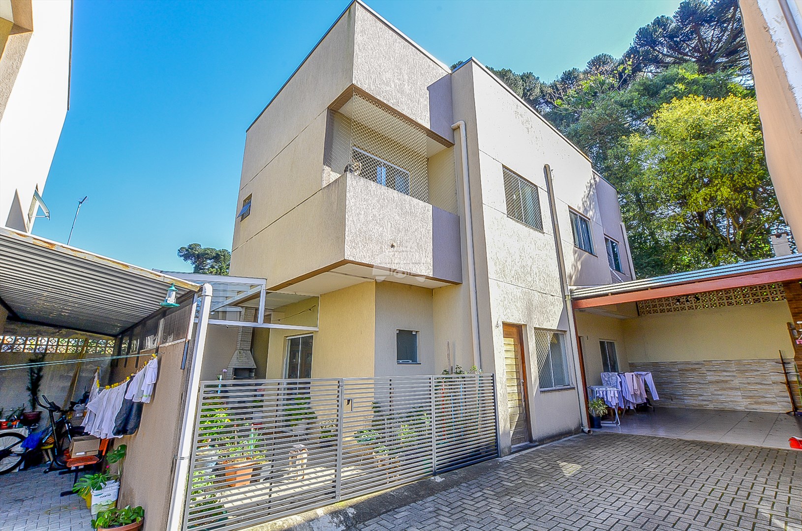 Casa à venda em Pinheirinho, Curitiba — Portal Chave Fácil