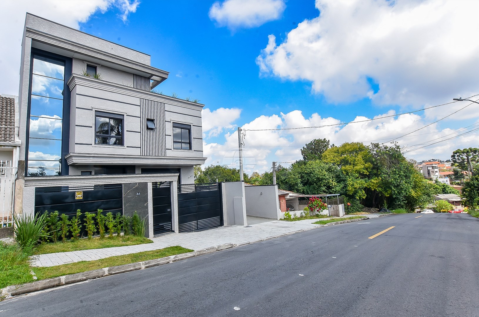 Casa à venda em Uberaba, Curitiba — Portal Chave Fácil