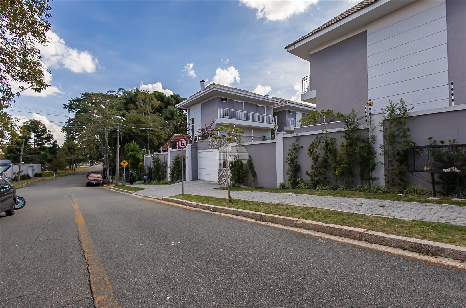 Casa à venda em Jardim Social, Curitiba — Imobiliária Andrade
