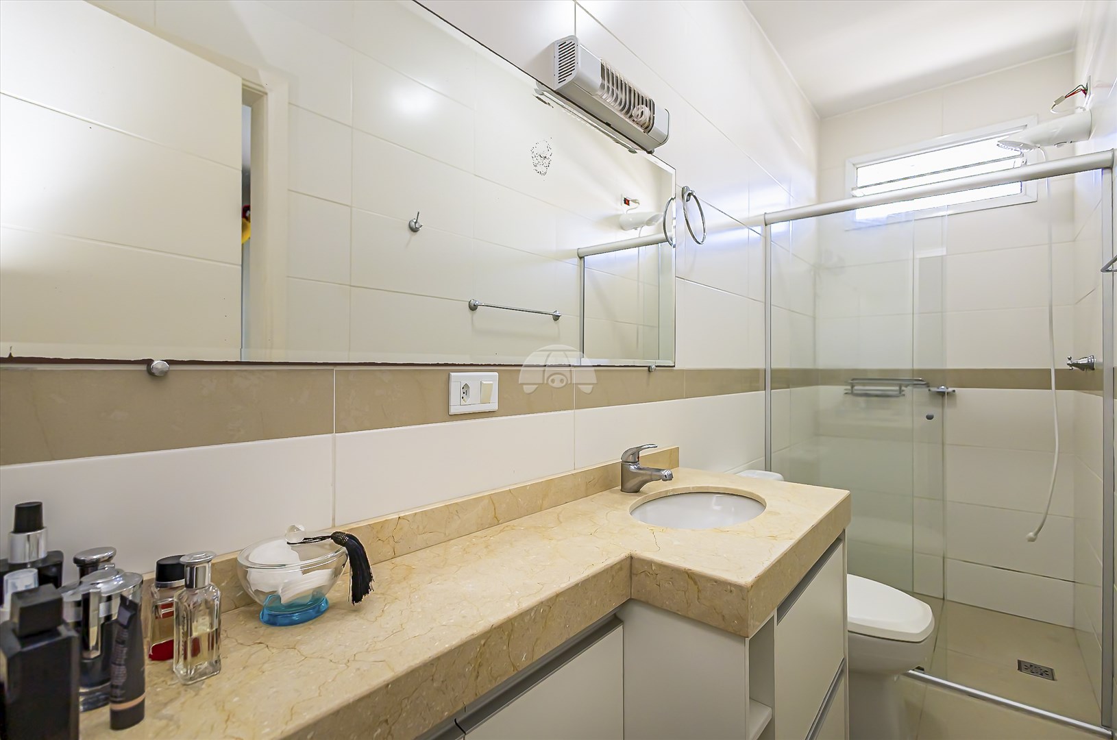 Casa à venda em Jardim Social, Curitiba — Imobiliária Andrade