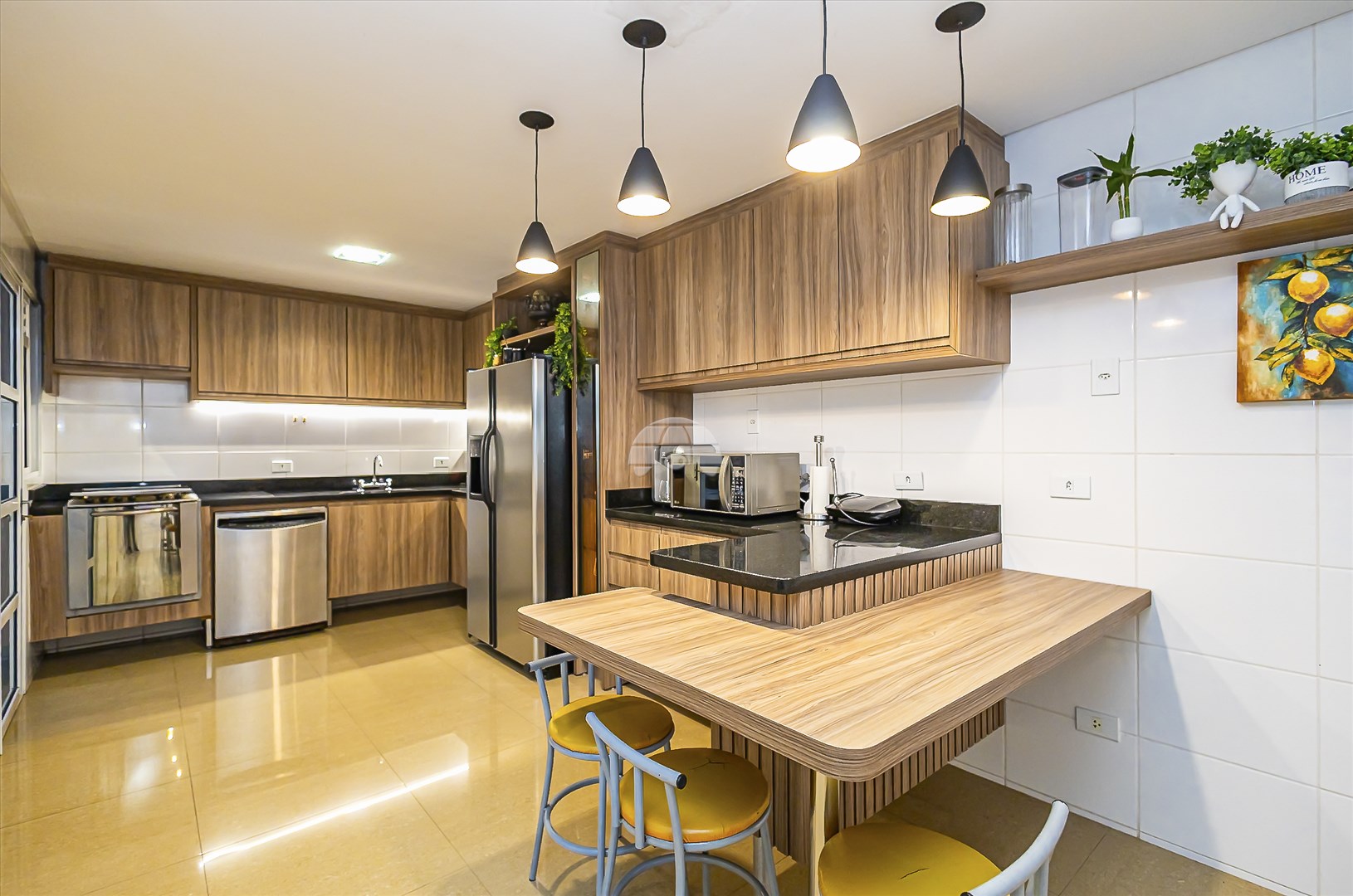 Casa à venda em Jardim Social, Curitiba — Imobiliária Andrade