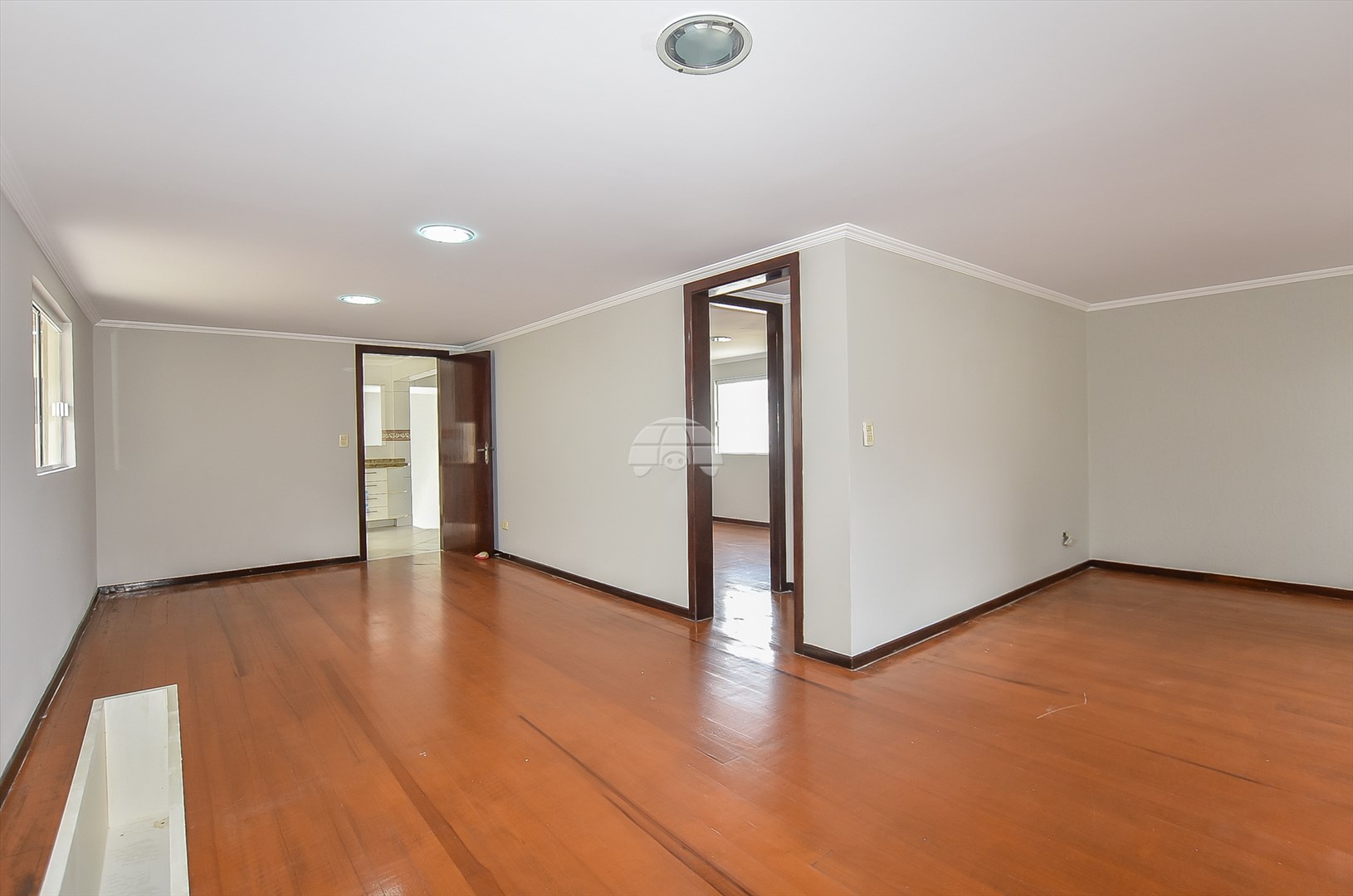 Casa à venda em Capão Raso, Curitiba — Galvão Vendas - Imóveis a venda em Curitiba