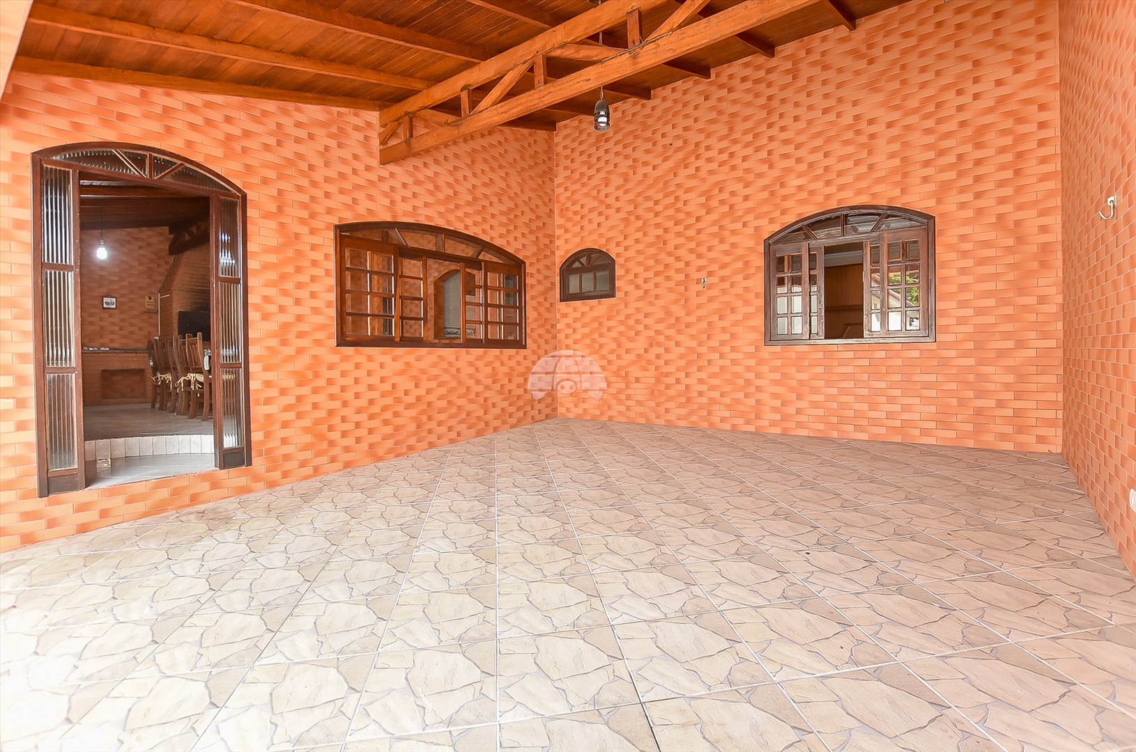 Casa à venda em Capão Raso, Curitiba — Galvão Vendas - Imóveis a venda em Curitiba
