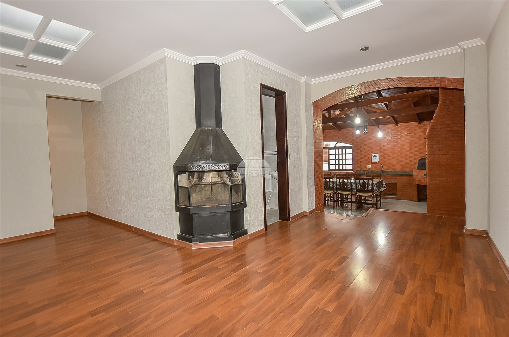 Casa à venda em Capão Raso, Curitiba — Galvão Vendas - Imóveis a venda em Curitiba