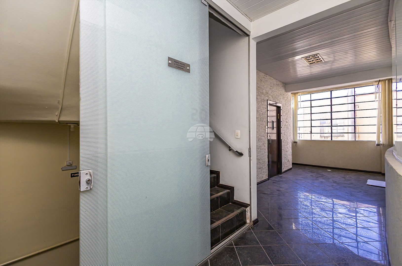 Sala Comercial para Venda no Bairro Centro ref. 226141 (8 / 10)