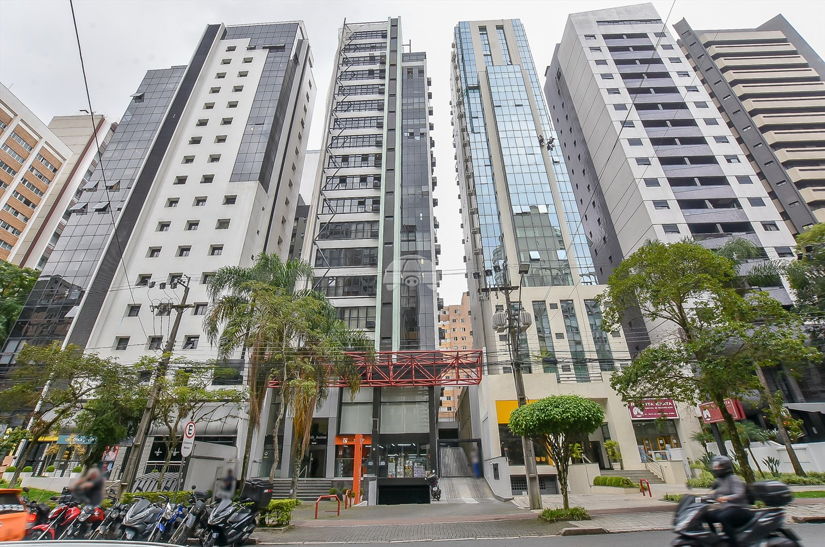 Sala/Conjunto Comercial à venda em Batel, Curitiba — Portal Chave Fácil