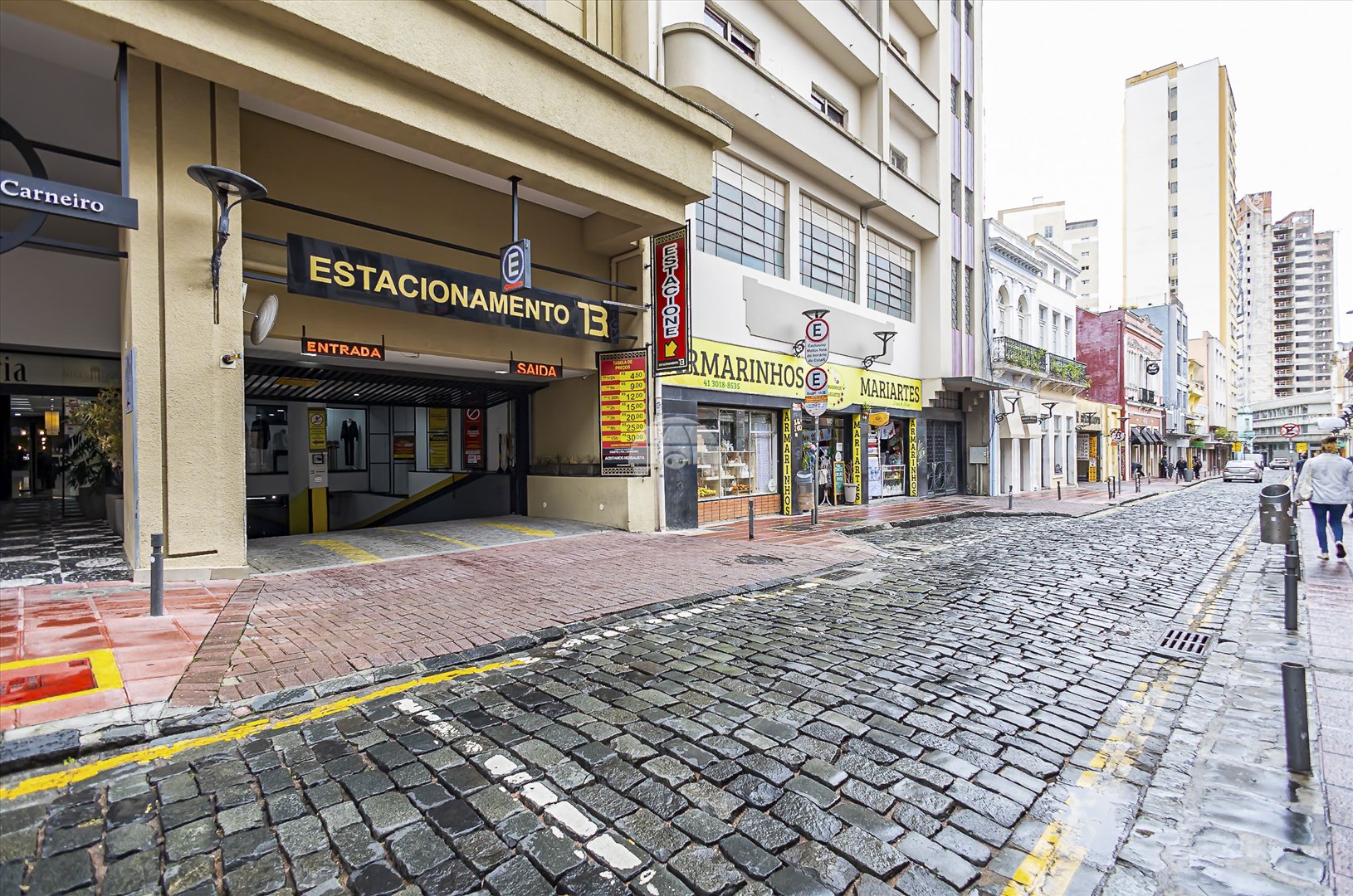 Casa à venda em Centro, Curitiba — Portal Chave Fácil