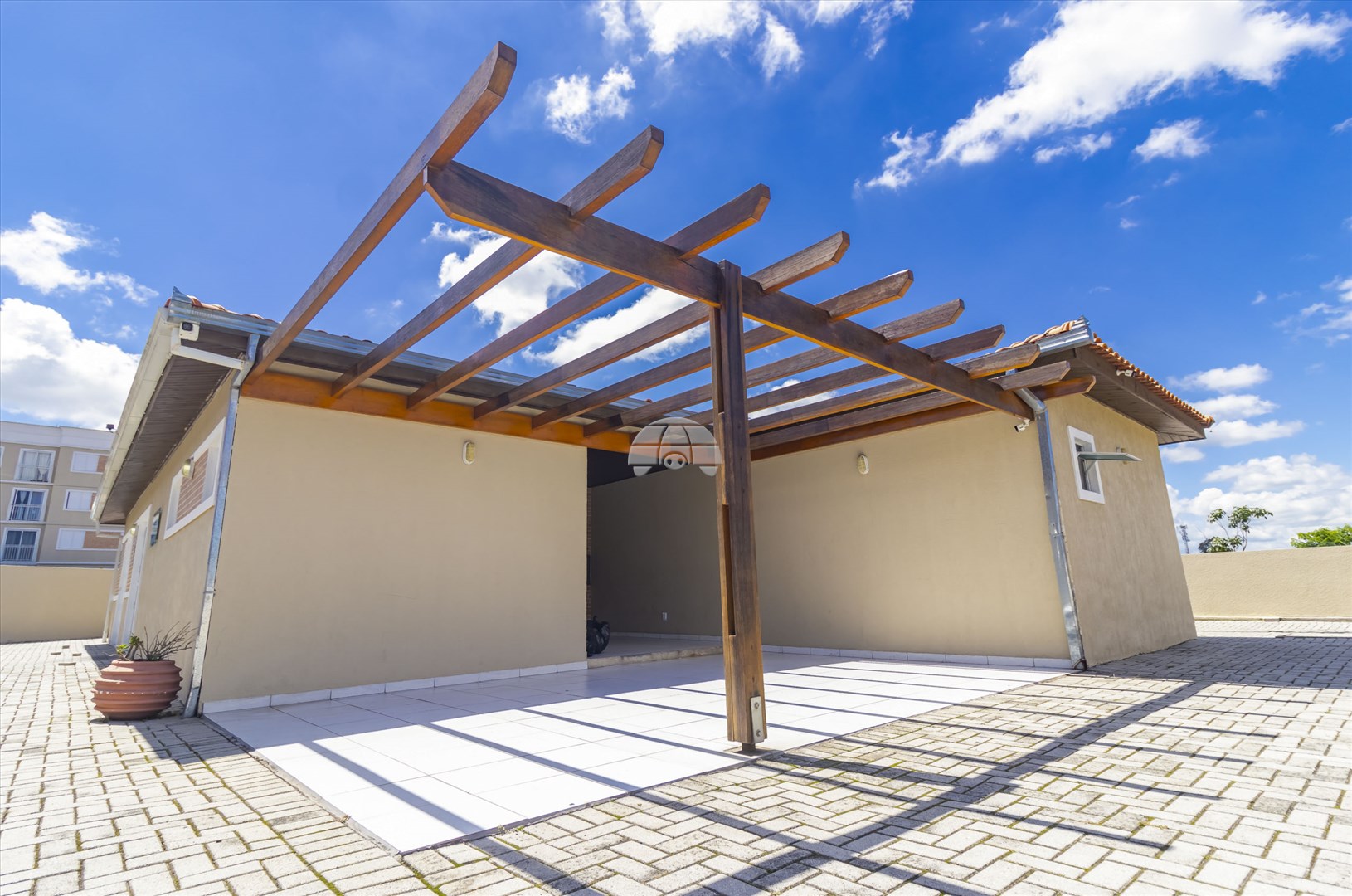 Casa à venda em Xaxim, Curitiba — Imobiliária Andrade