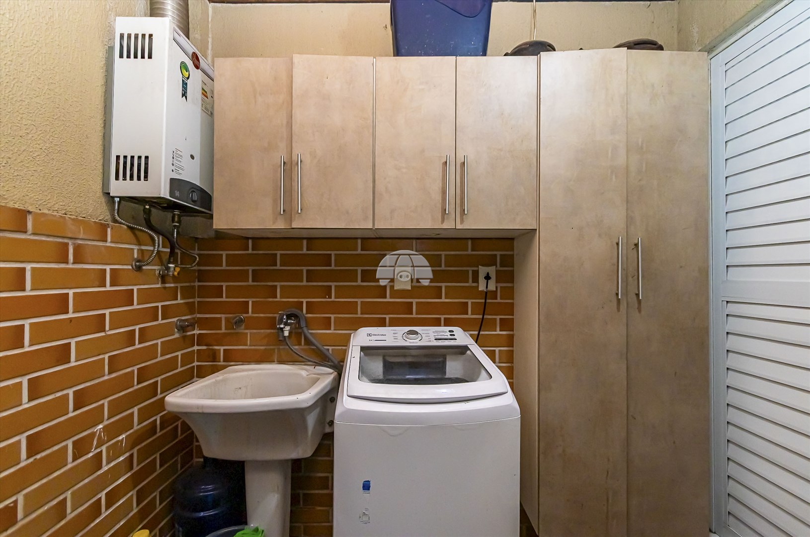 Casa à venda em Xaxim, Curitiba — Imobiliária Andrade