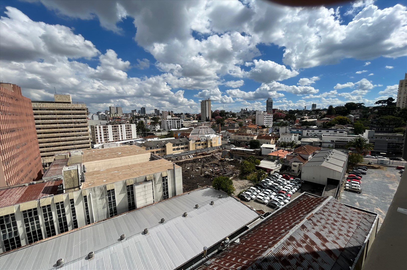 Sala/Conjunto Comercial para alugar em Centro Cívico, Curitiba — Toyo Imóveis - Curitiba/PR