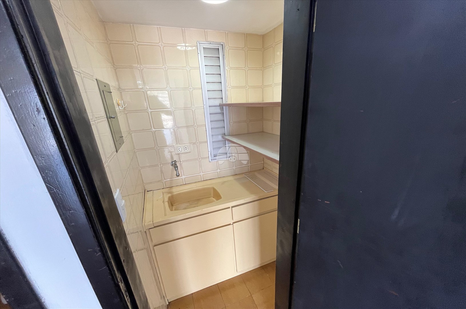 Sala/Conjunto Comercial para alugar em Centro Cívico, Curitiba — Toyo Imóveis - Curitiba/PR