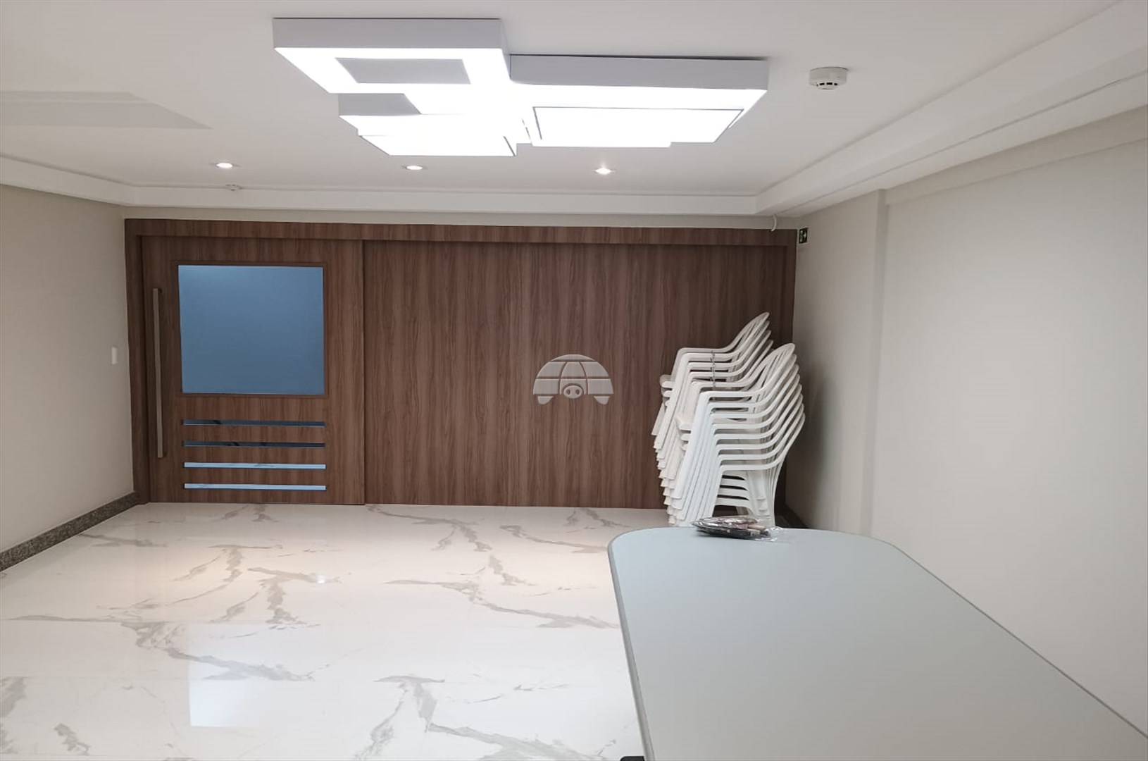 Sala/Conjunto Comercial para alugar em Centro Cívico, Curitiba — Toyo Imóveis - Curitiba/PR