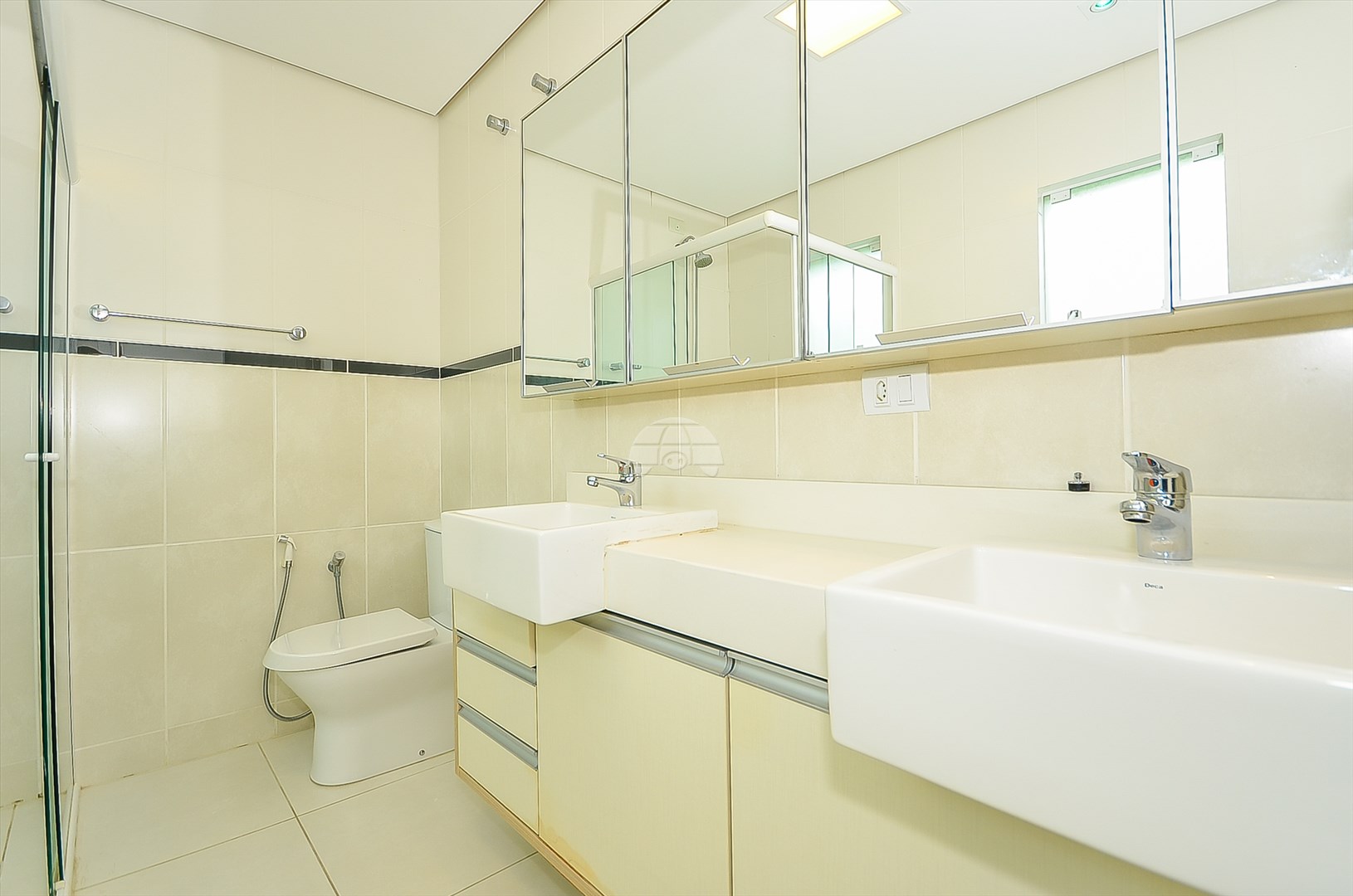 Casa à venda em Jardim Social, Curitiba — Imobiliária Andrade