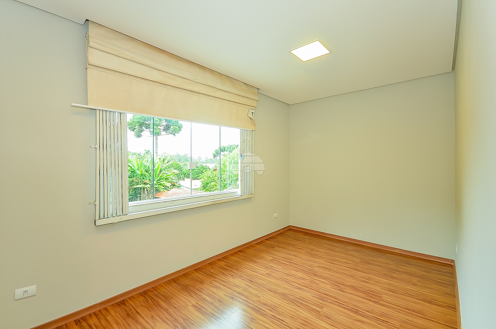 Casa à venda em Jardim Social, Curitiba — Imobiliária Andrade