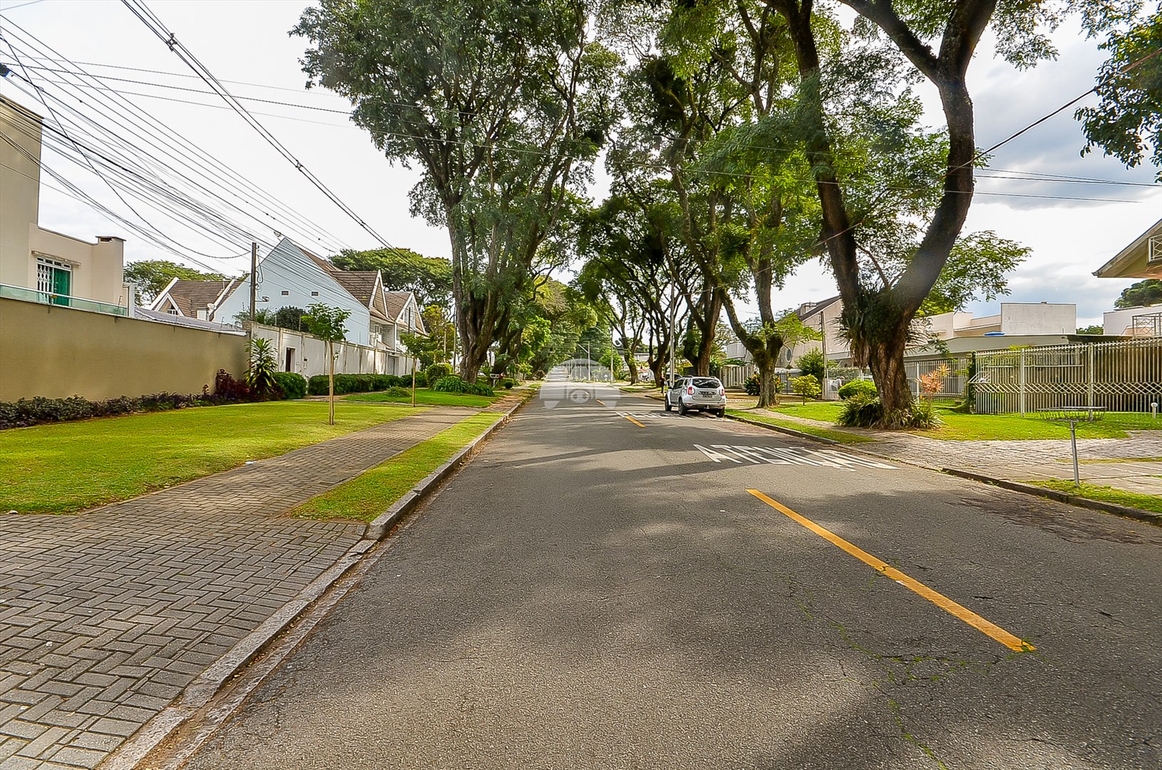 Casa à venda em Jardim Social, Curitiba — Imobiliária Andrade