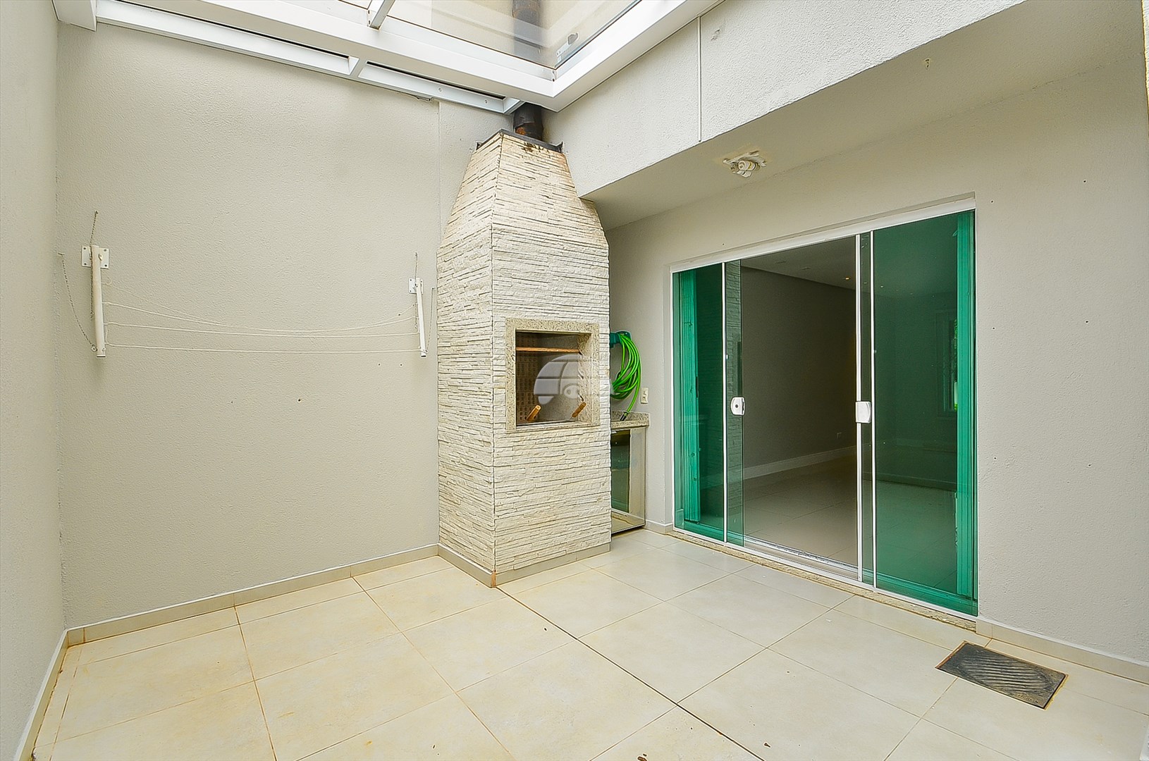 Casa à venda em Jardim Social, Curitiba — Imobiliária Andrade