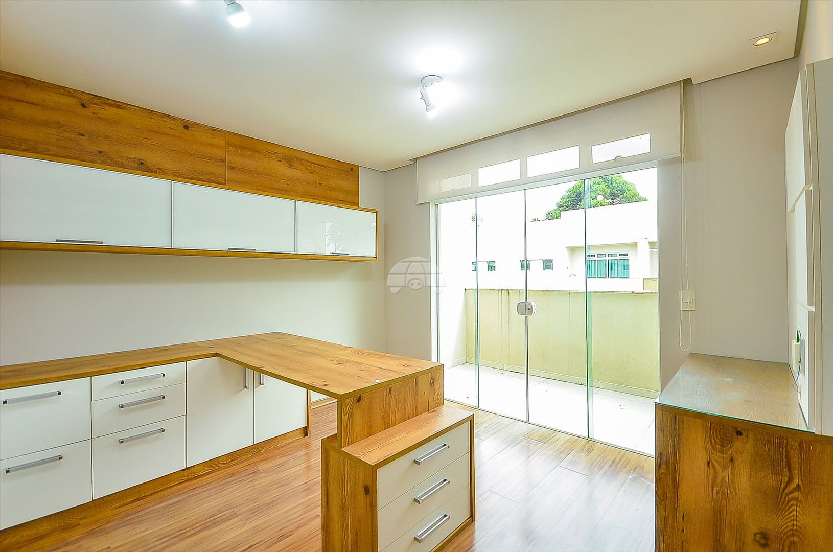 Casa à venda em Jardim Social, Curitiba — Imobiliária Andrade