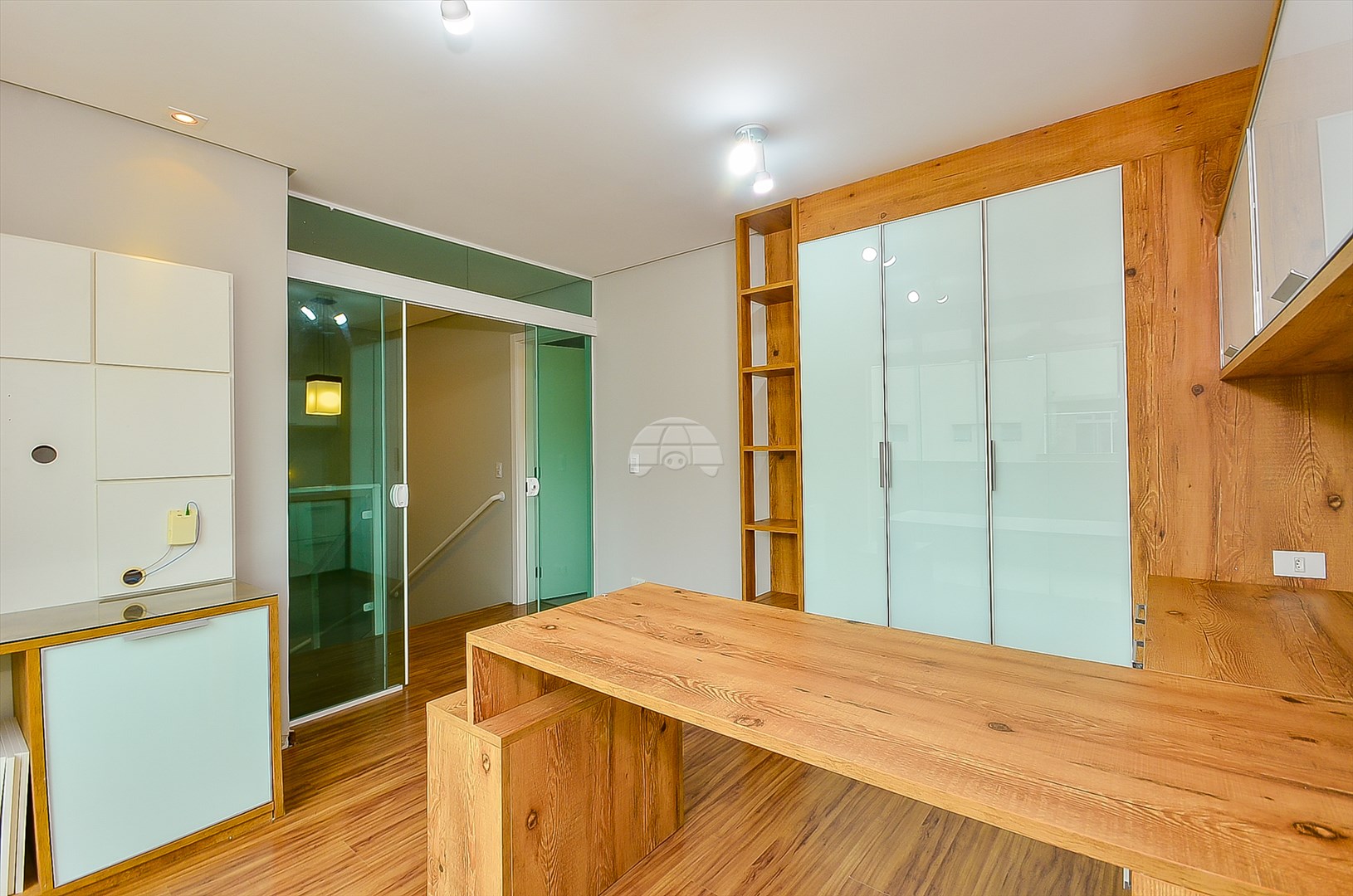 Casa à venda em Jardim Social, Curitiba — Imobiliária Andrade