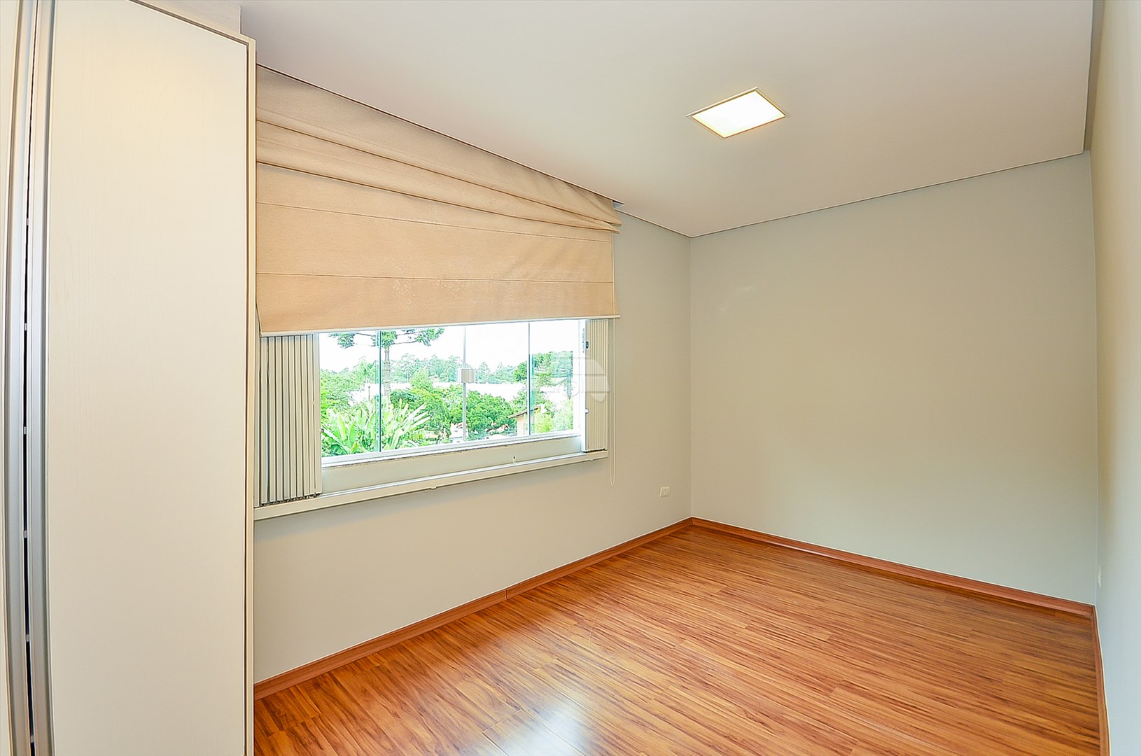 Casa à venda em Jardim Social, Curitiba — Imobiliária Andrade